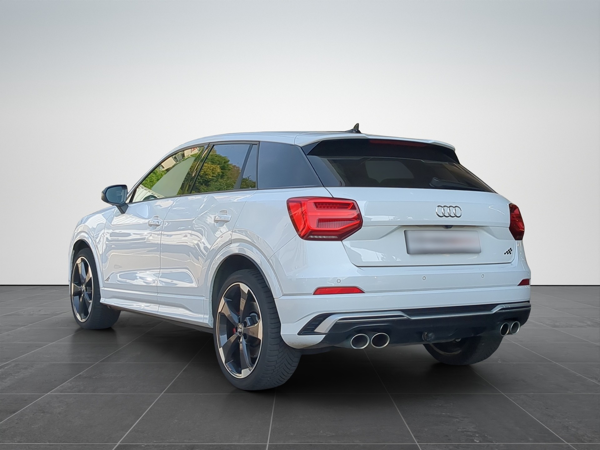 AUDI SQ2 TFSI quattro S-tronic-image-2