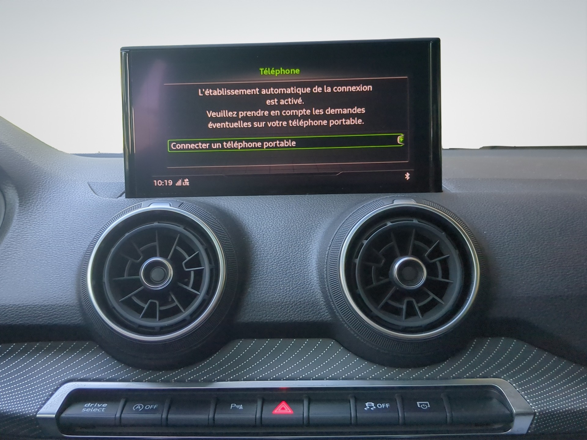 AUDI SQ2 TFSI quattro S-tronic-image-13