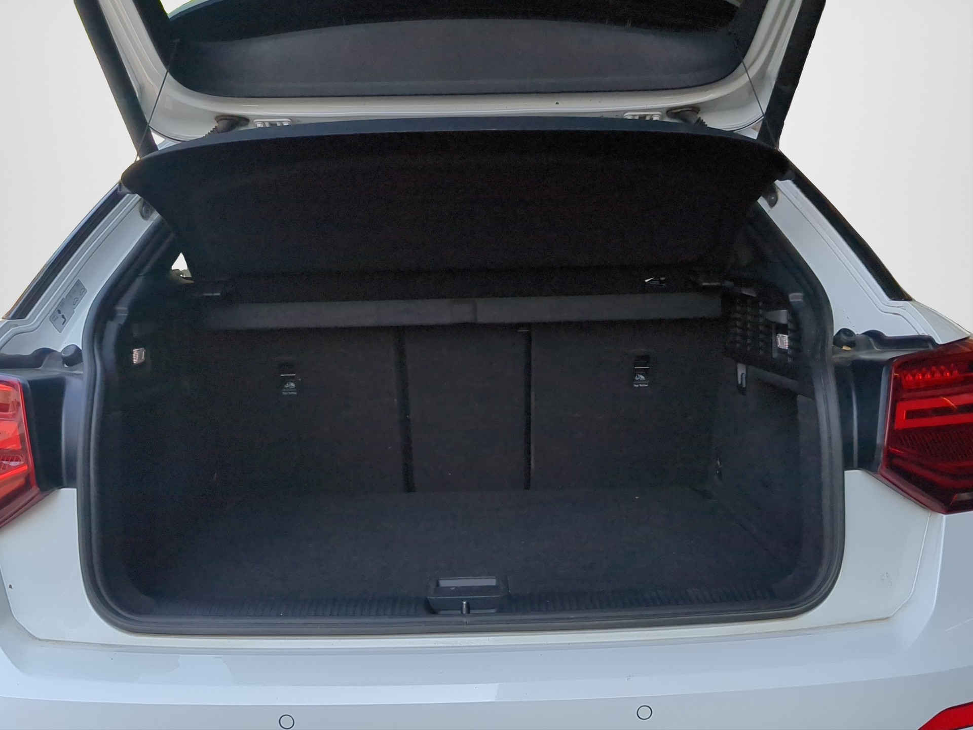AUDI SQ2 TFSI quattro S-tronic-image-15