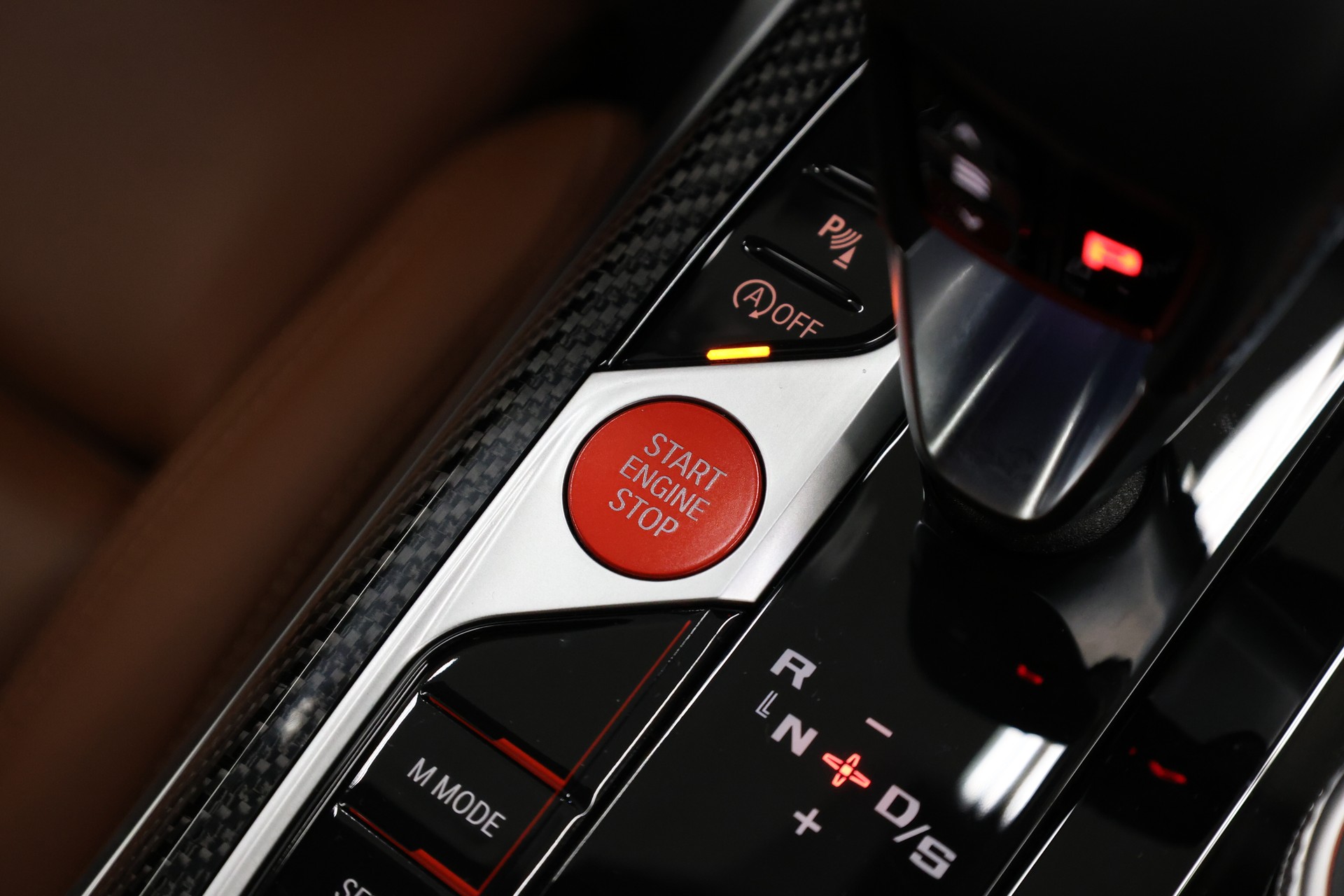 BMW M4 Competition xDrive Coupé-image-35