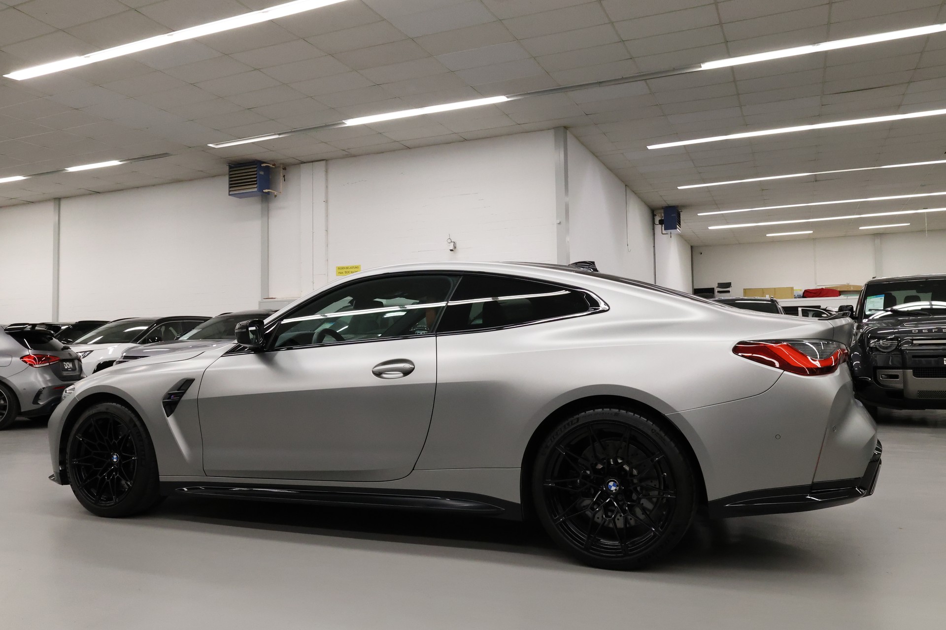 BMW M4 Competition xDrive Coupé-image-6