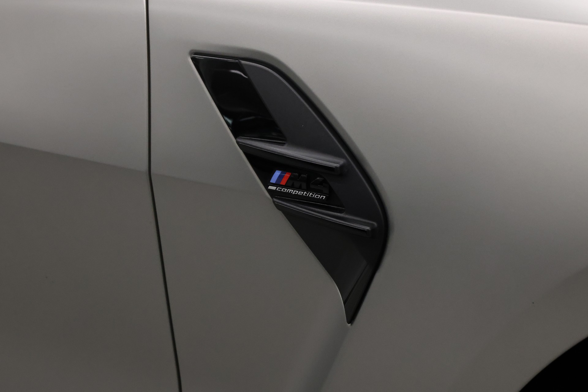 BMW M4 Competition xDrive Coupé-image-16