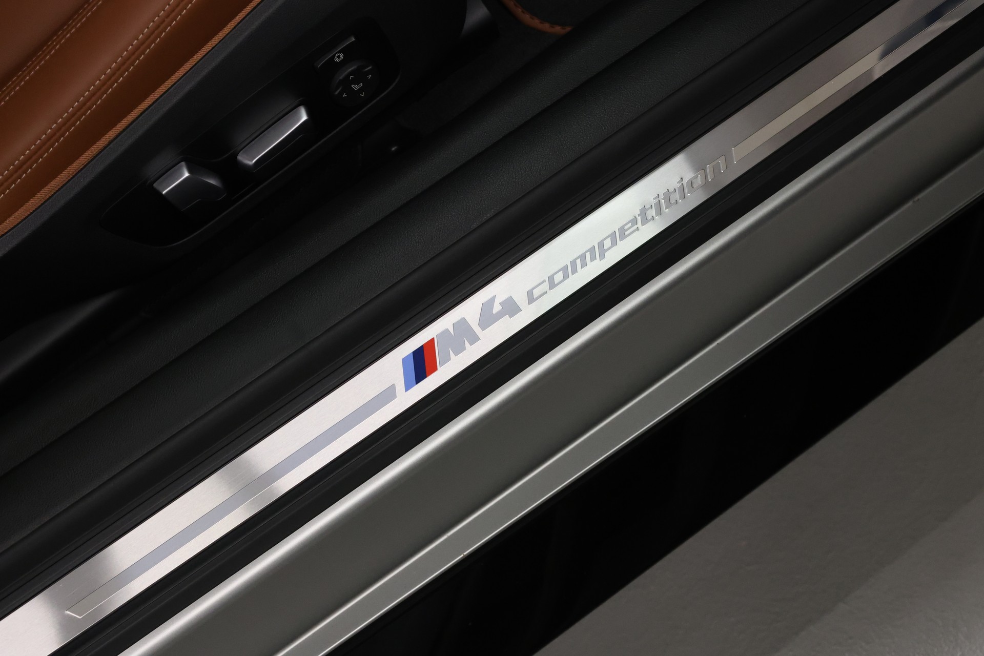 BMW M4 Competition xDrive Coupé-image-41