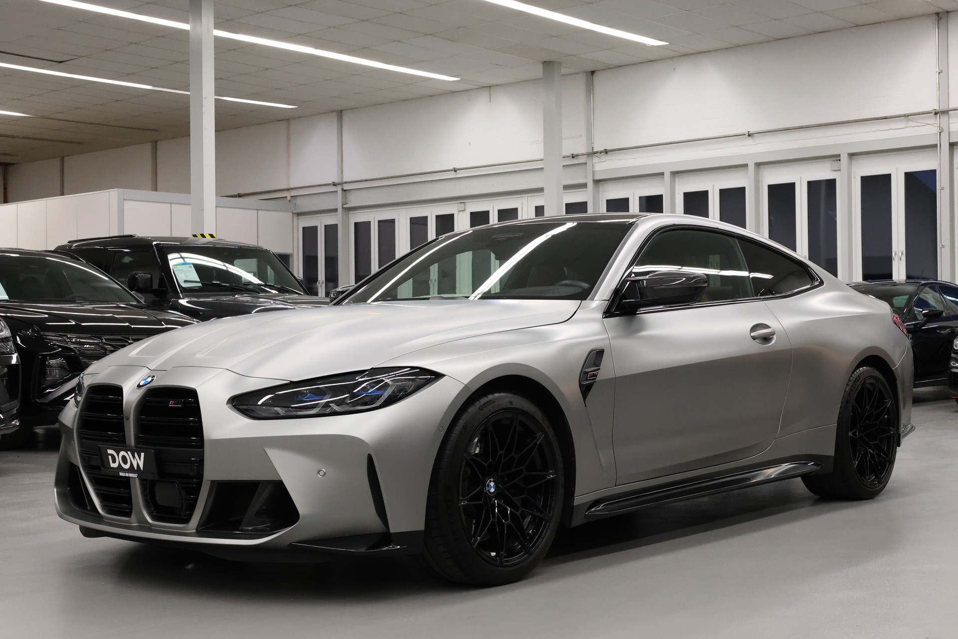 BMW M4 Competition xDrive Coupé-image-2