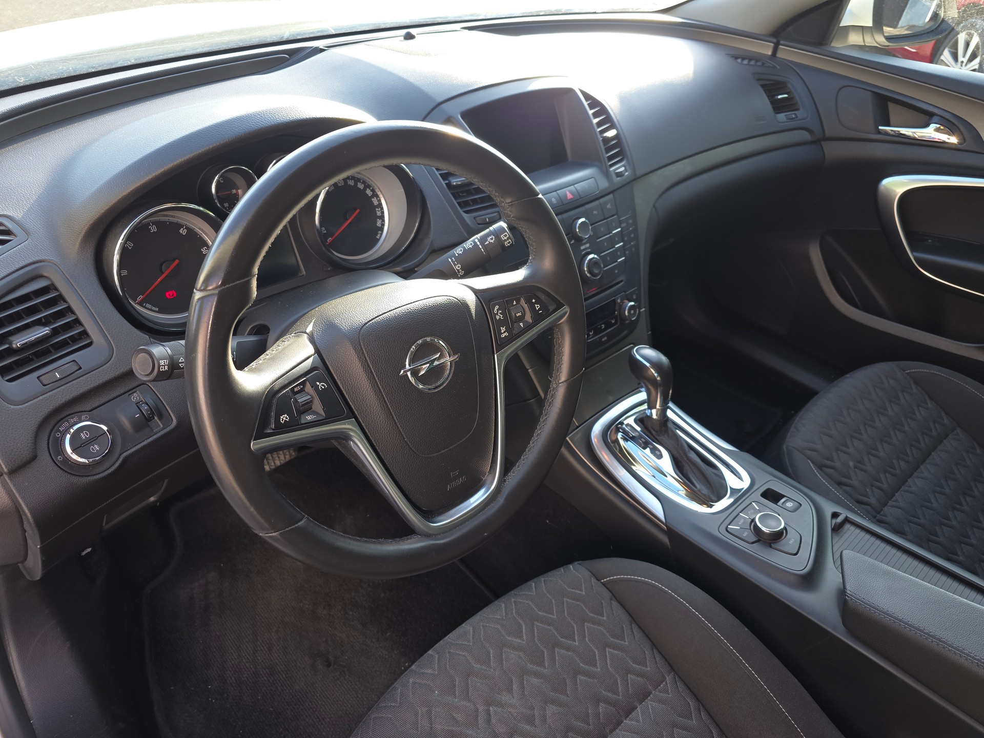 OPEL Insignia Sports Tourer 2.0 CDTI Cosmo Automatic-image-1