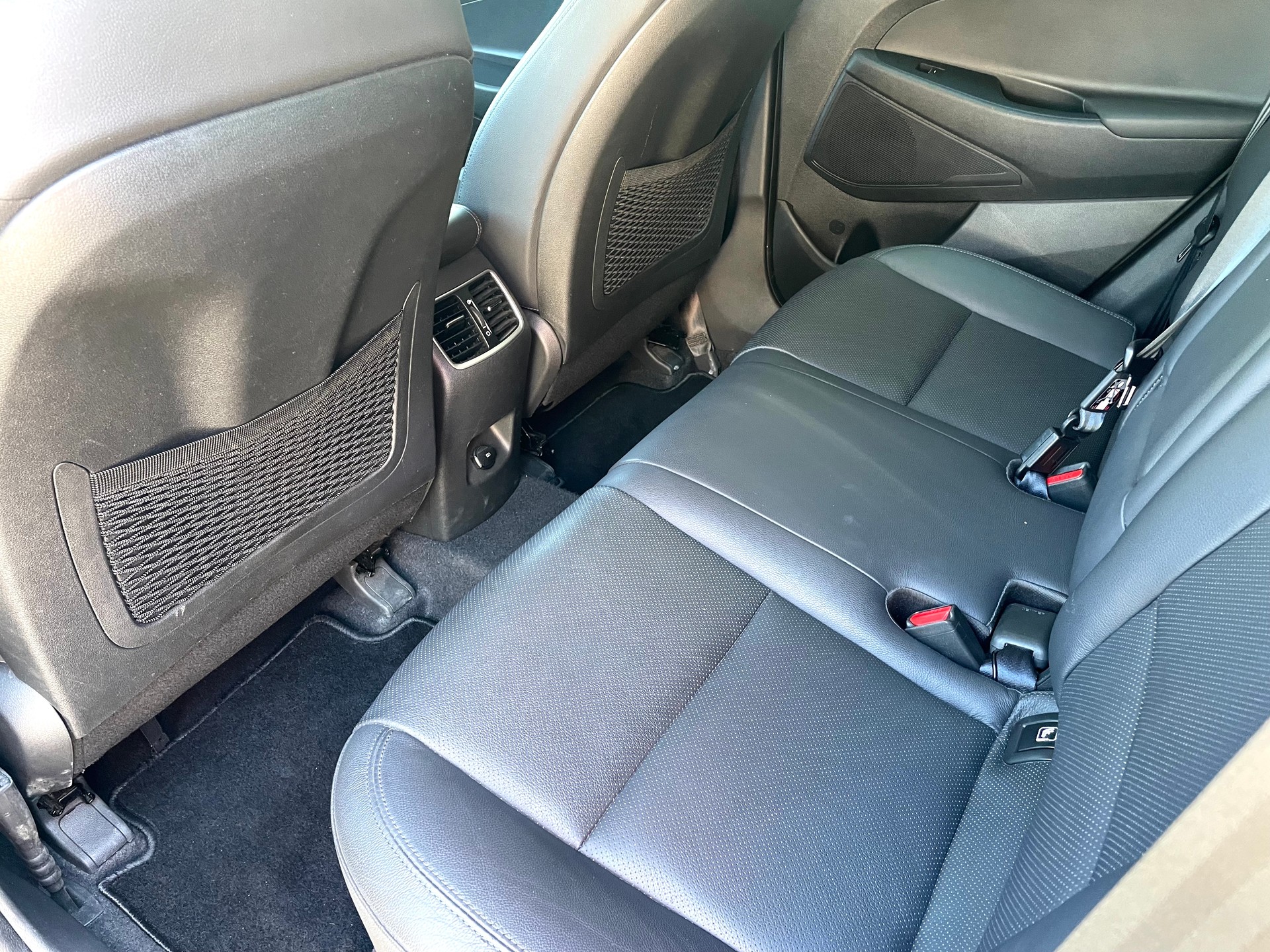 HYUNDAI Tucson 1.6 CRDI Amplia Mild Hybrid 4WD DCT-image-4