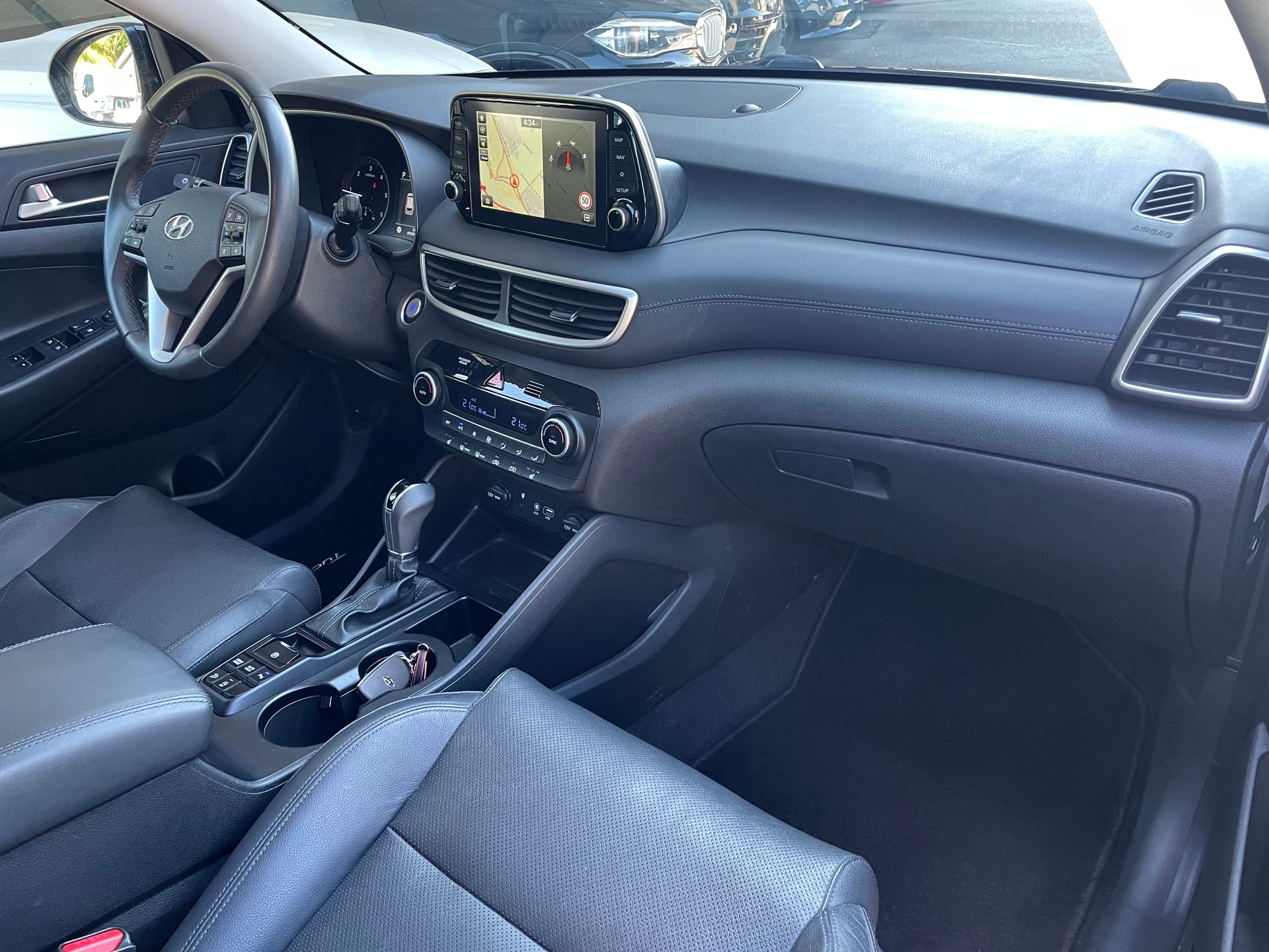 HYUNDAI Tucson 1.6 CRDI Amplia Mild Hybrid 4WD DCT-image-12