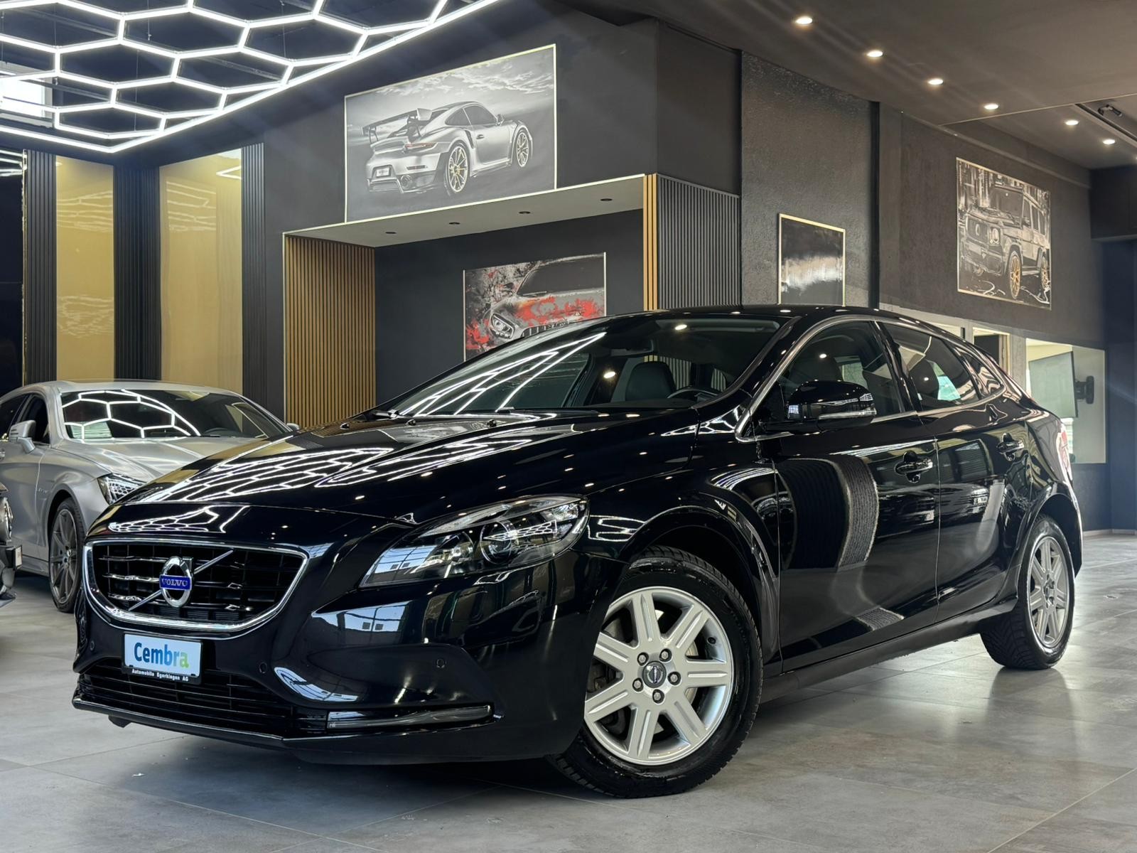 VOLVO V40 D3 Summum S/S-image-0