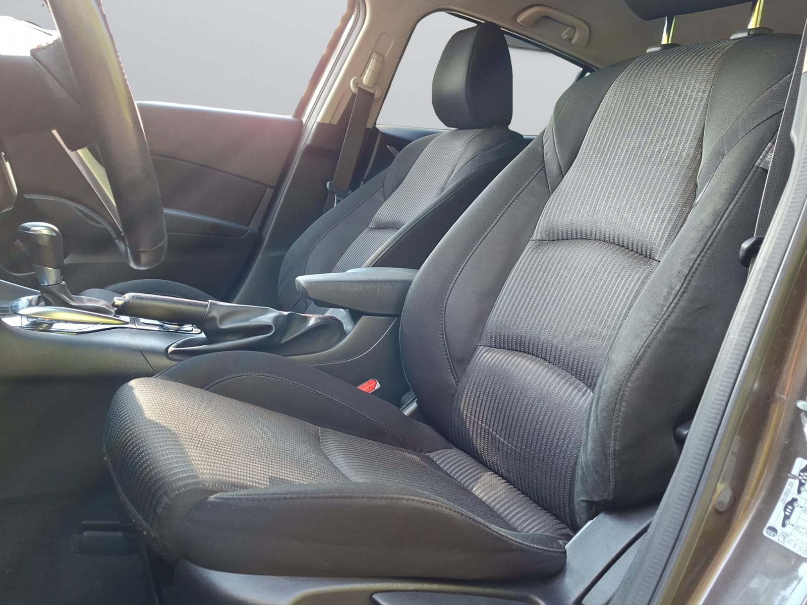 MAZDA 3 2.2 16V CD Ambition Activematic-image-11
