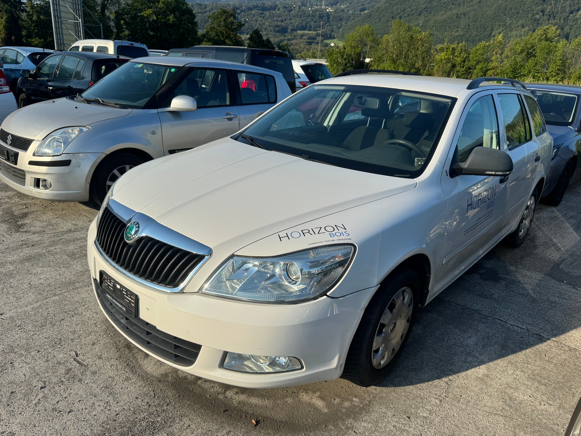 SKODA Octavia Combi 1.6 TDI Ambition-image-0