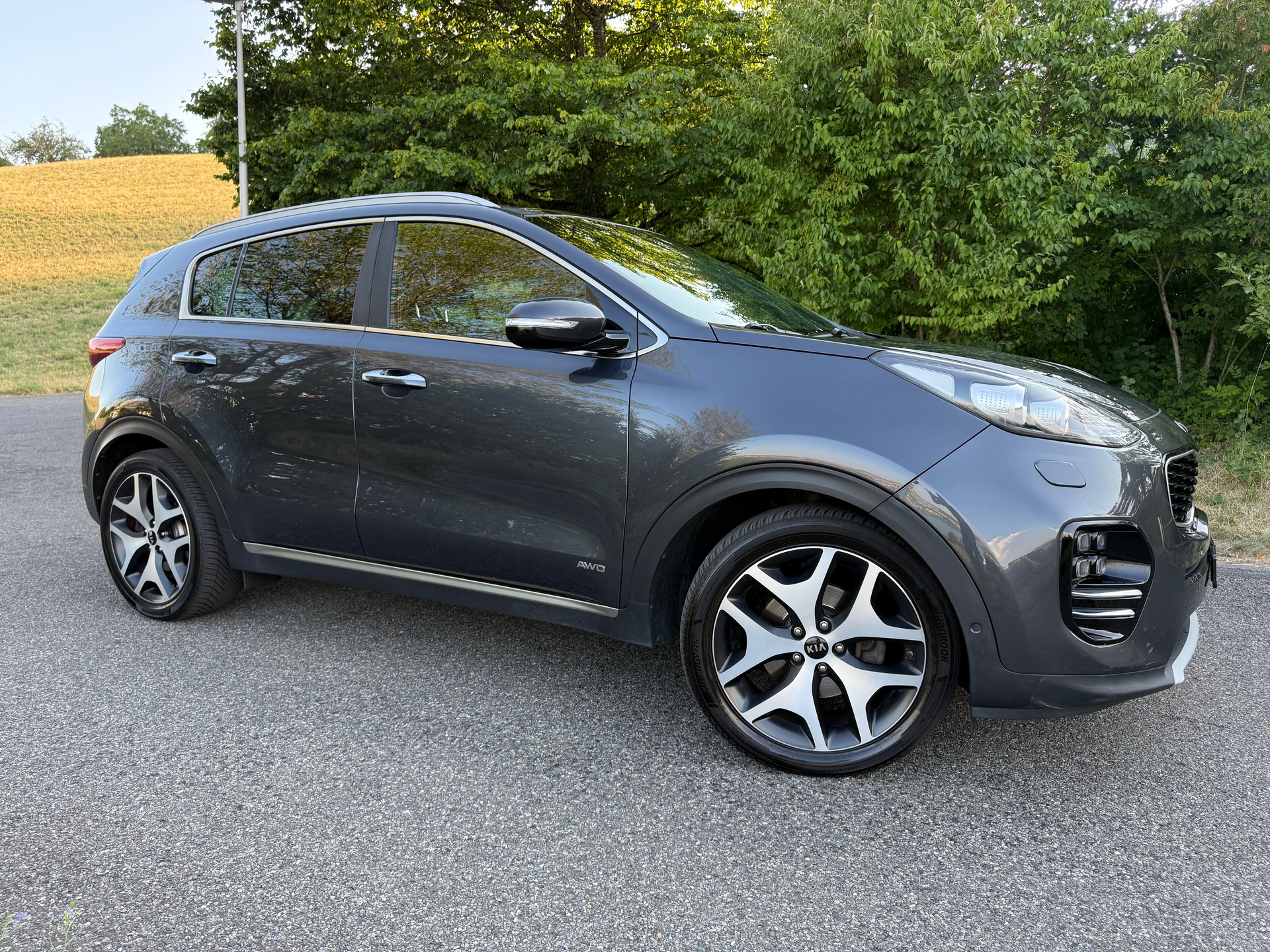 KIA 2.0 CRDi Style GT-Line 4x4 mit Panorama-Ausstell-/Schiebedach, Winterräder & Rückfahrkamera-image-1