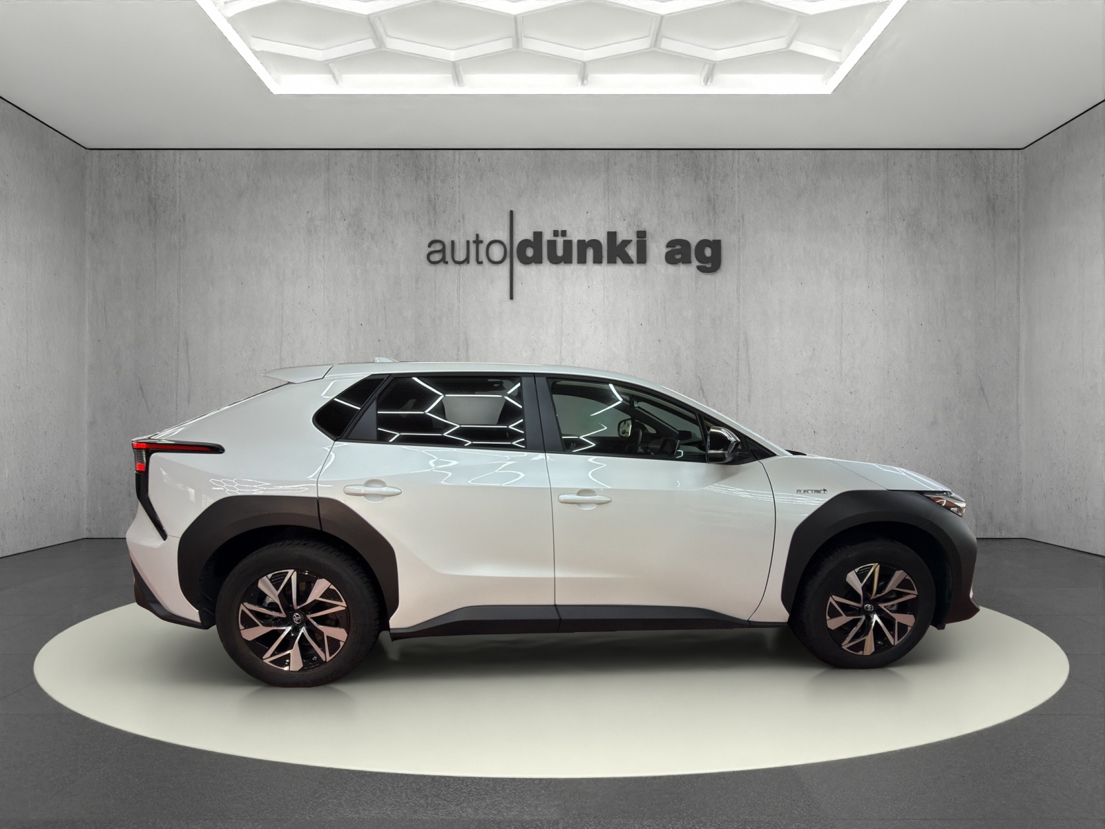 TOYOTA bZ4X Style 71,4 kWh 4WD-image-4