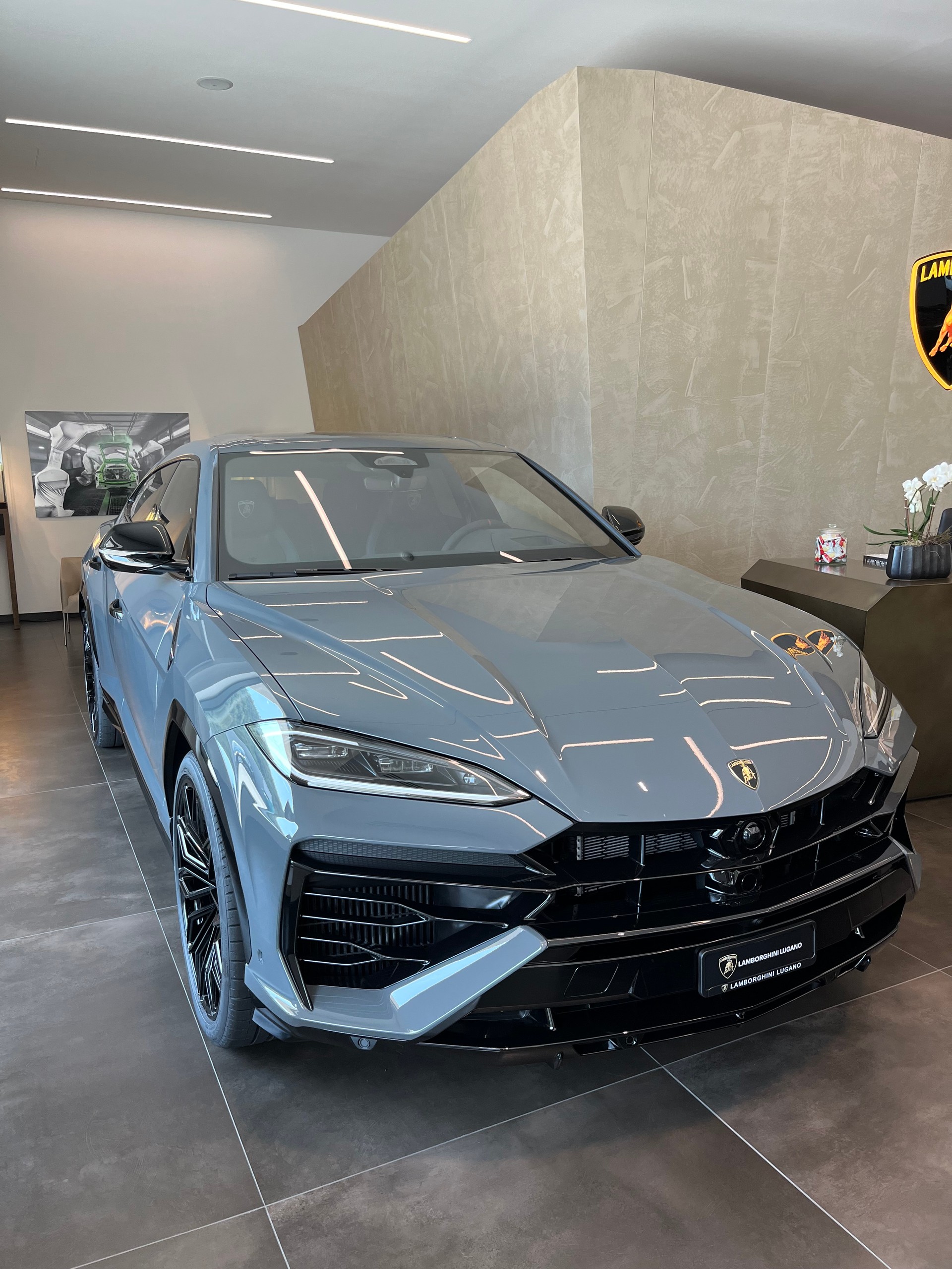 LAMBORGHINI Urus SE MY26 Lamborghini Lugano Scarico Akrapovic-image-1