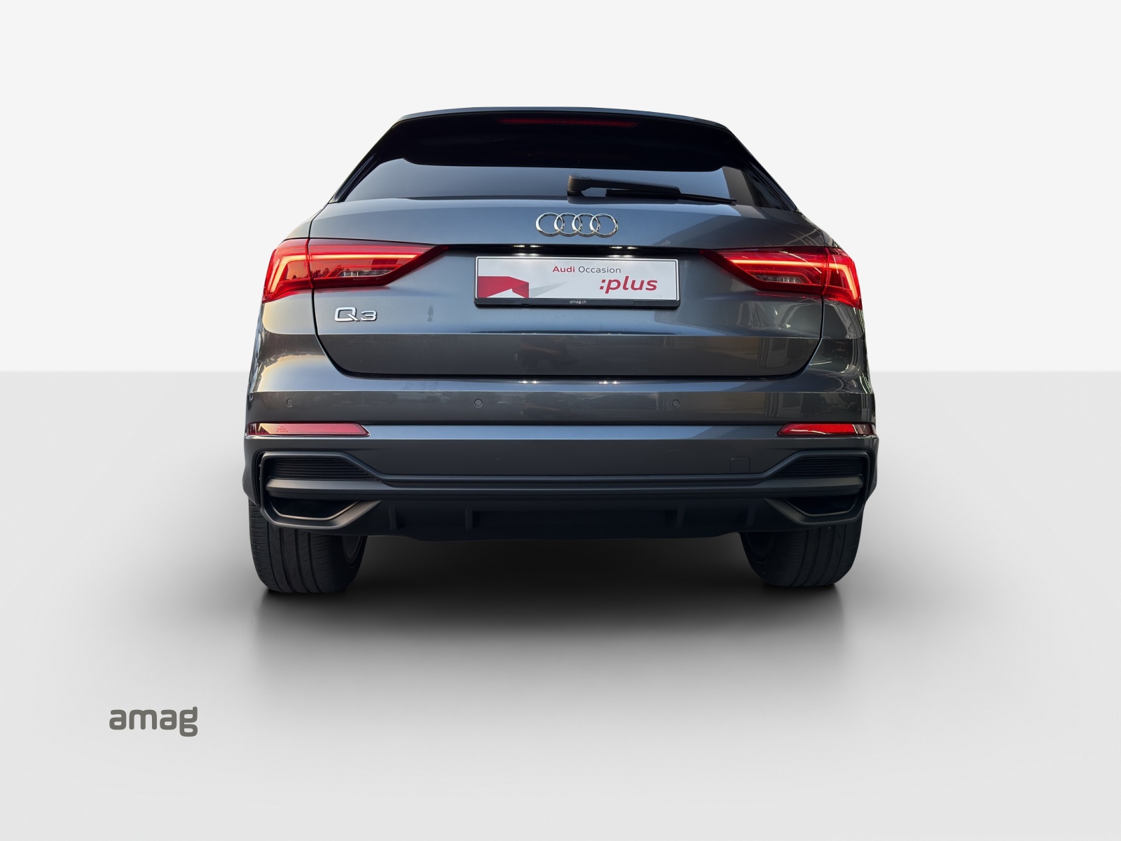 AUDI Q3 35 TFSI S line Attraction S-tronic-image-3