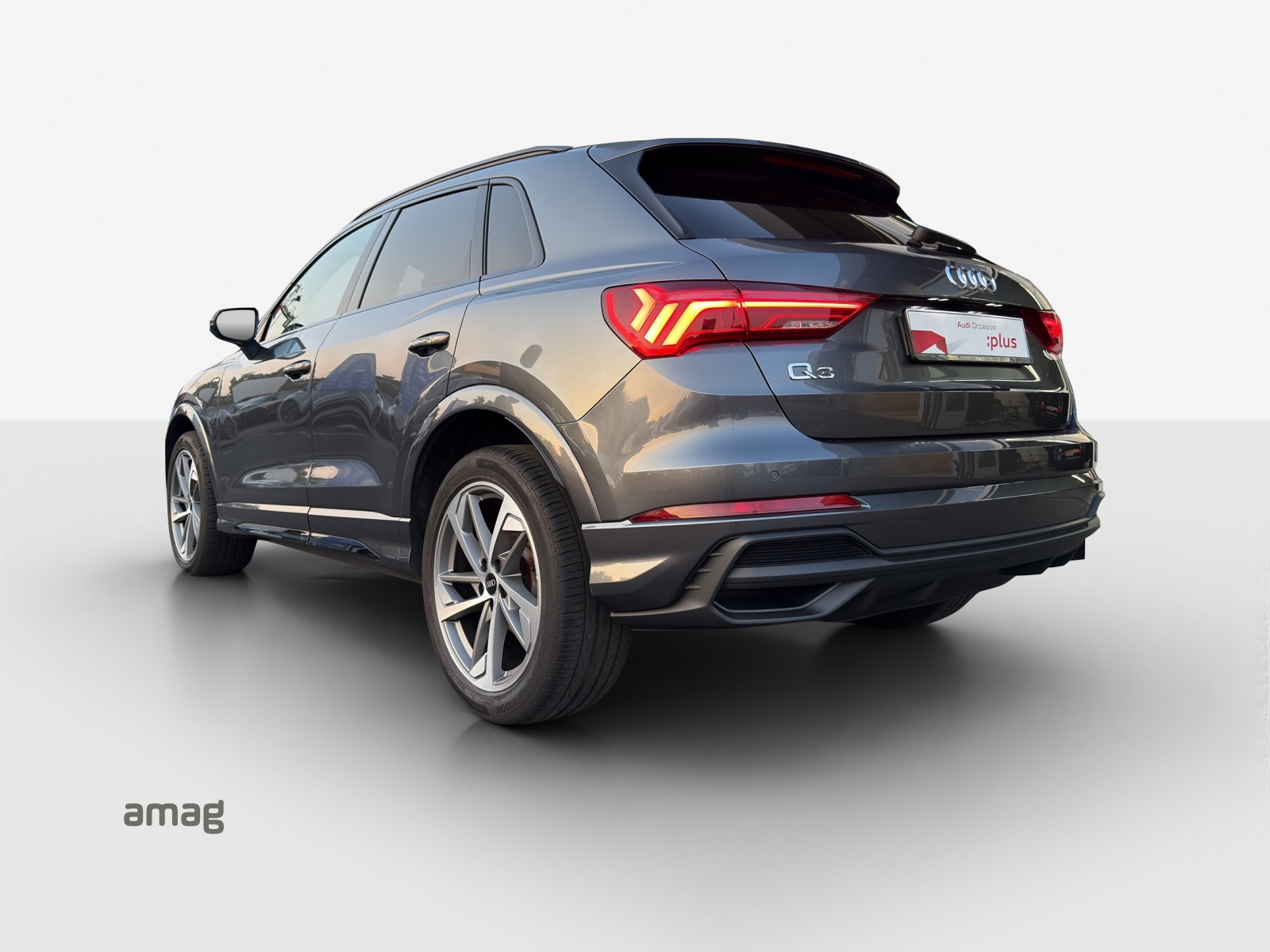 AUDI Q3 35 TFSI S line Attraction S-tronic-image-2