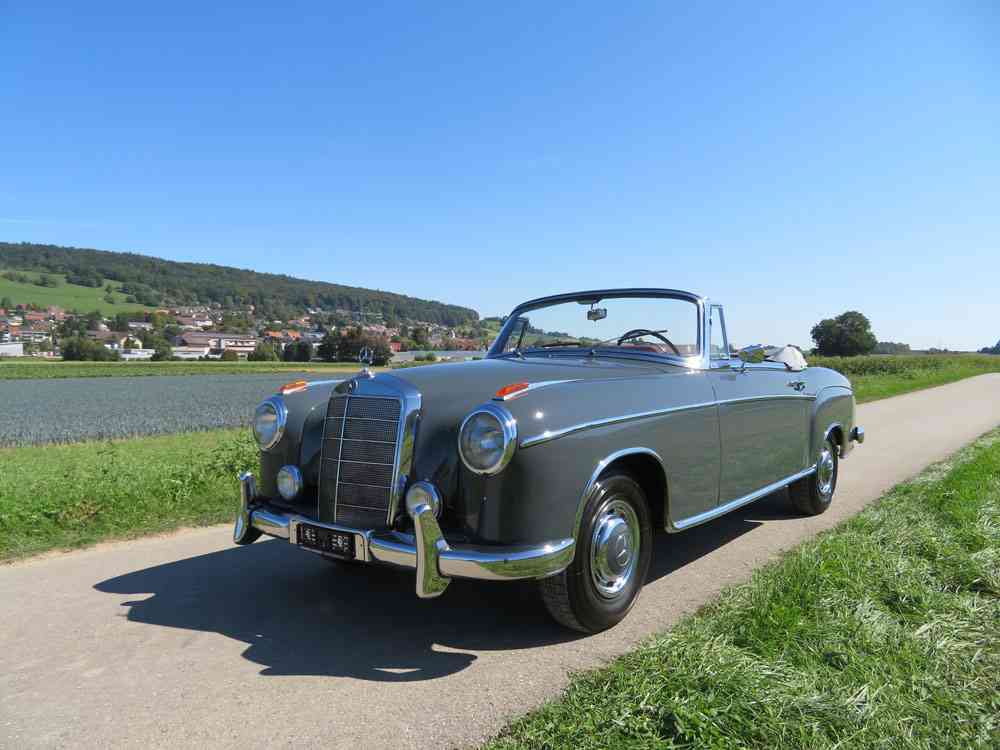 MERCEDES-BENZ 220 S-image-0