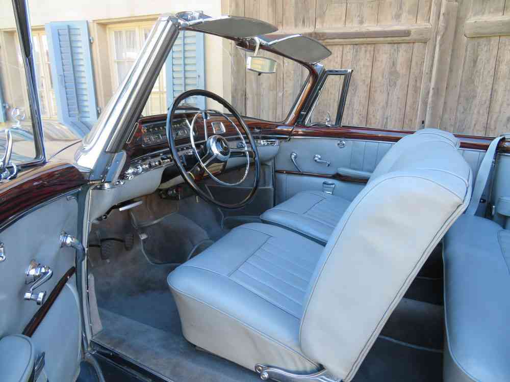 MERCEDES-BENZ 220 S-image-4