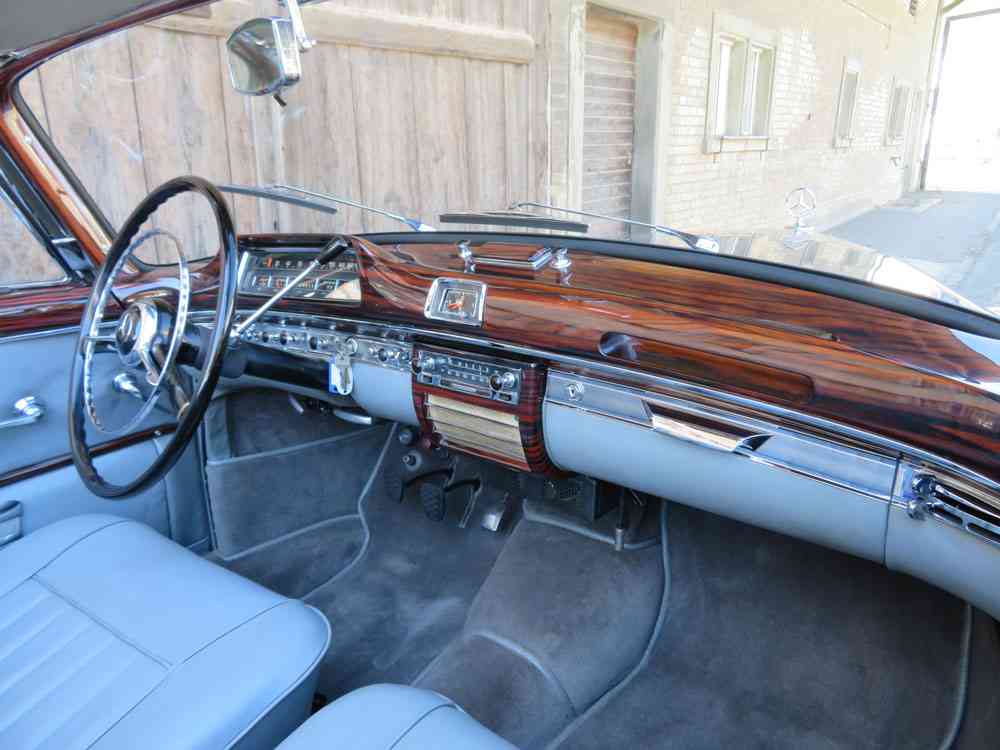 MERCEDES-BENZ 220 S-image-11