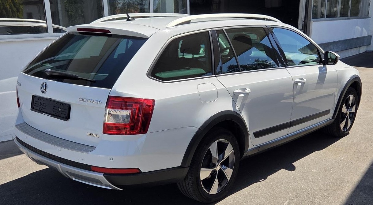 SKODA Octavia Combi 1.8 TSI Scout 4x4 DSG-image-2