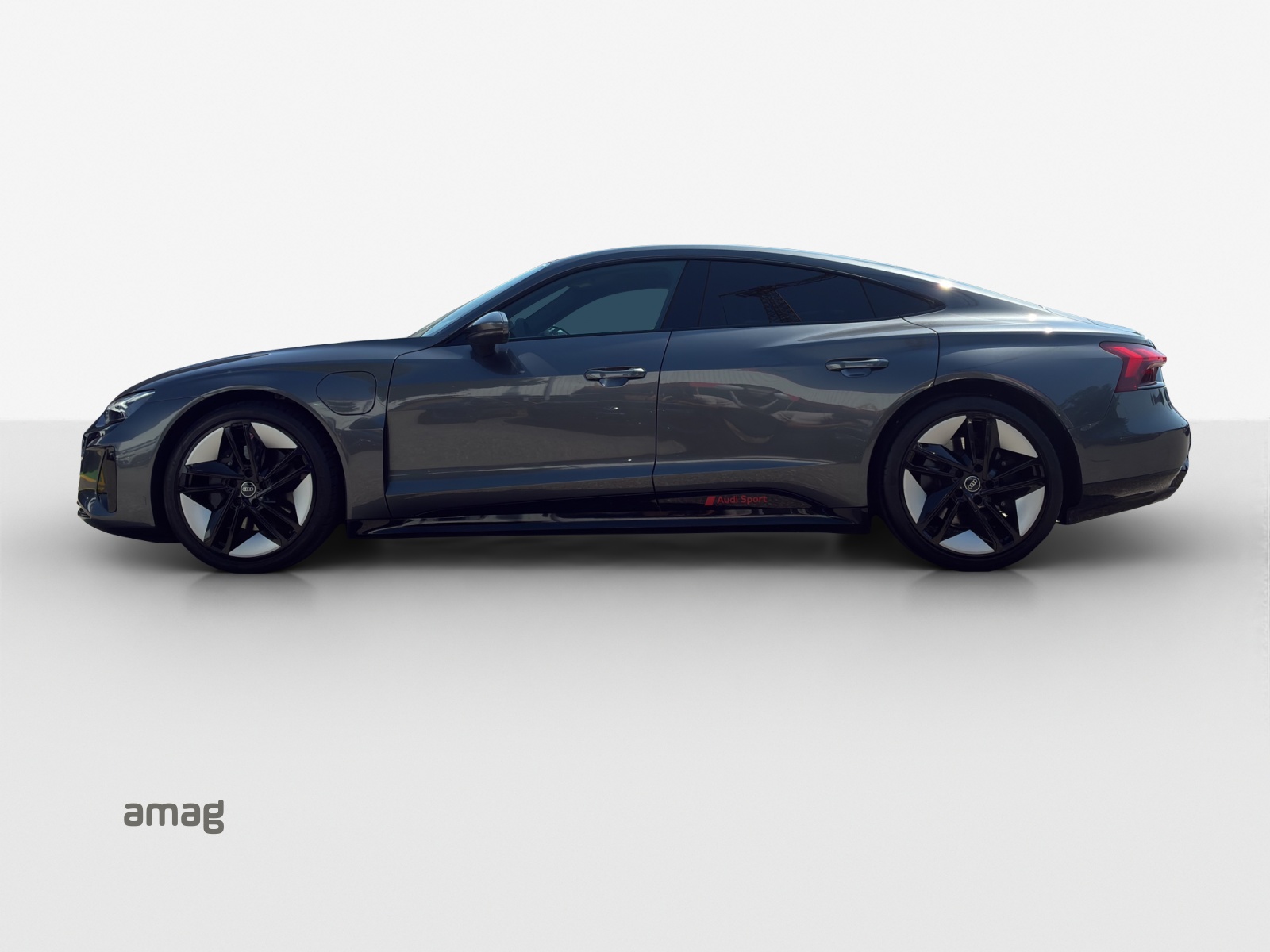 AUDI e-tron GT quattro-image-1