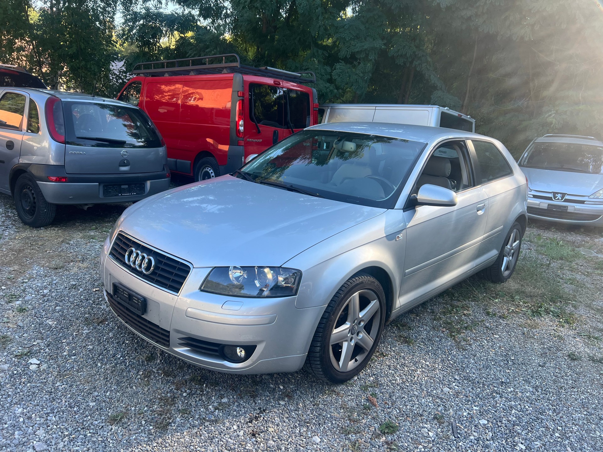 AUDI A3 2.0 FSI Attraction-image-2