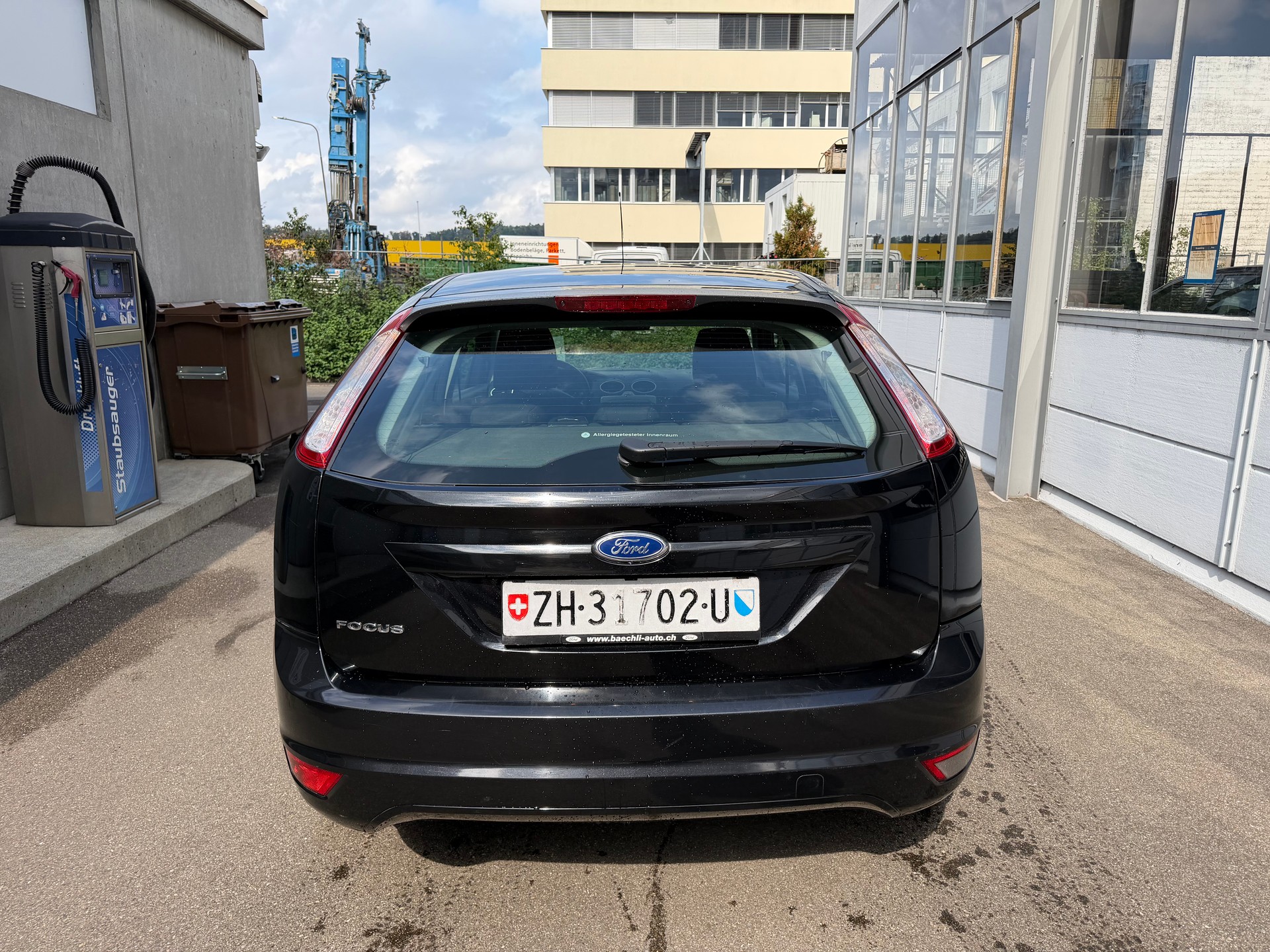 FORD Focus 2.0i Titanium Automatic-image-4