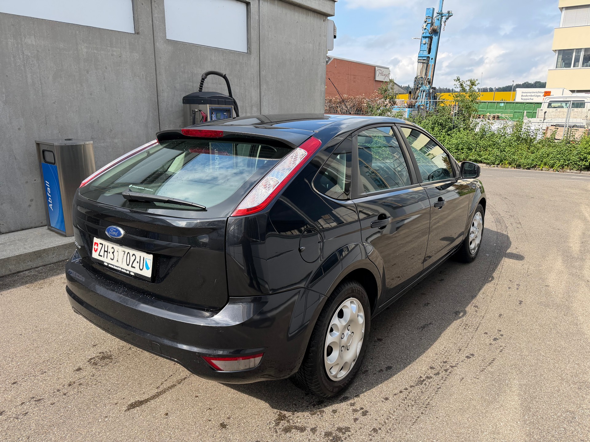 FORD Focus 2.0i Titanium Automatic-image-3