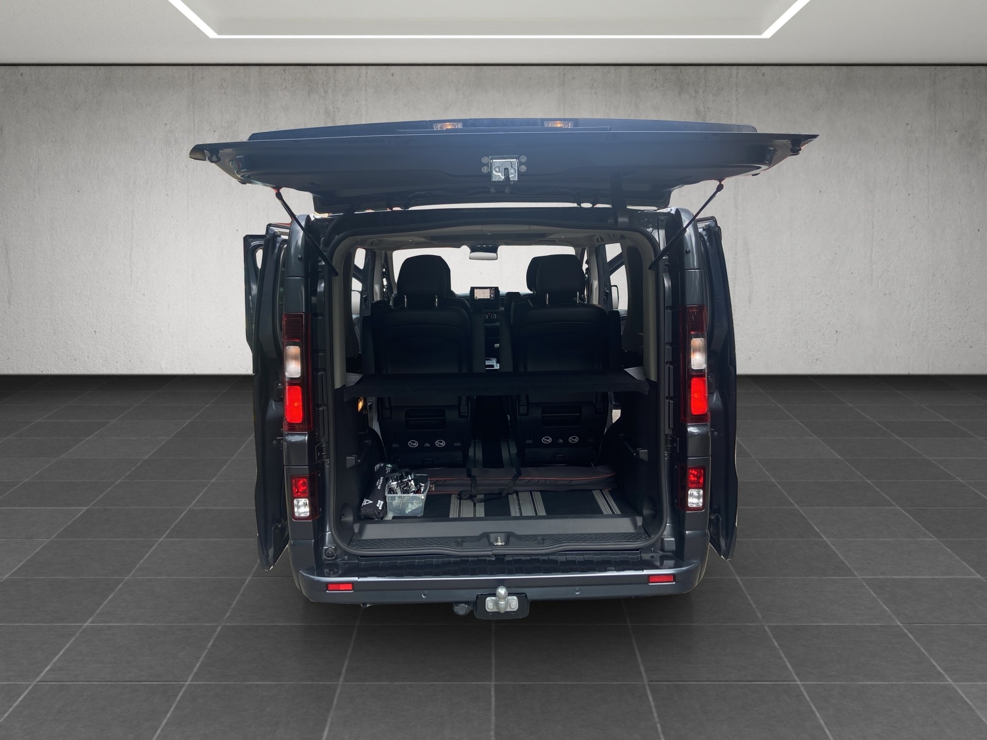 RENAULT Trafic Blue dCi 170 Spaceclass EDC-image-13