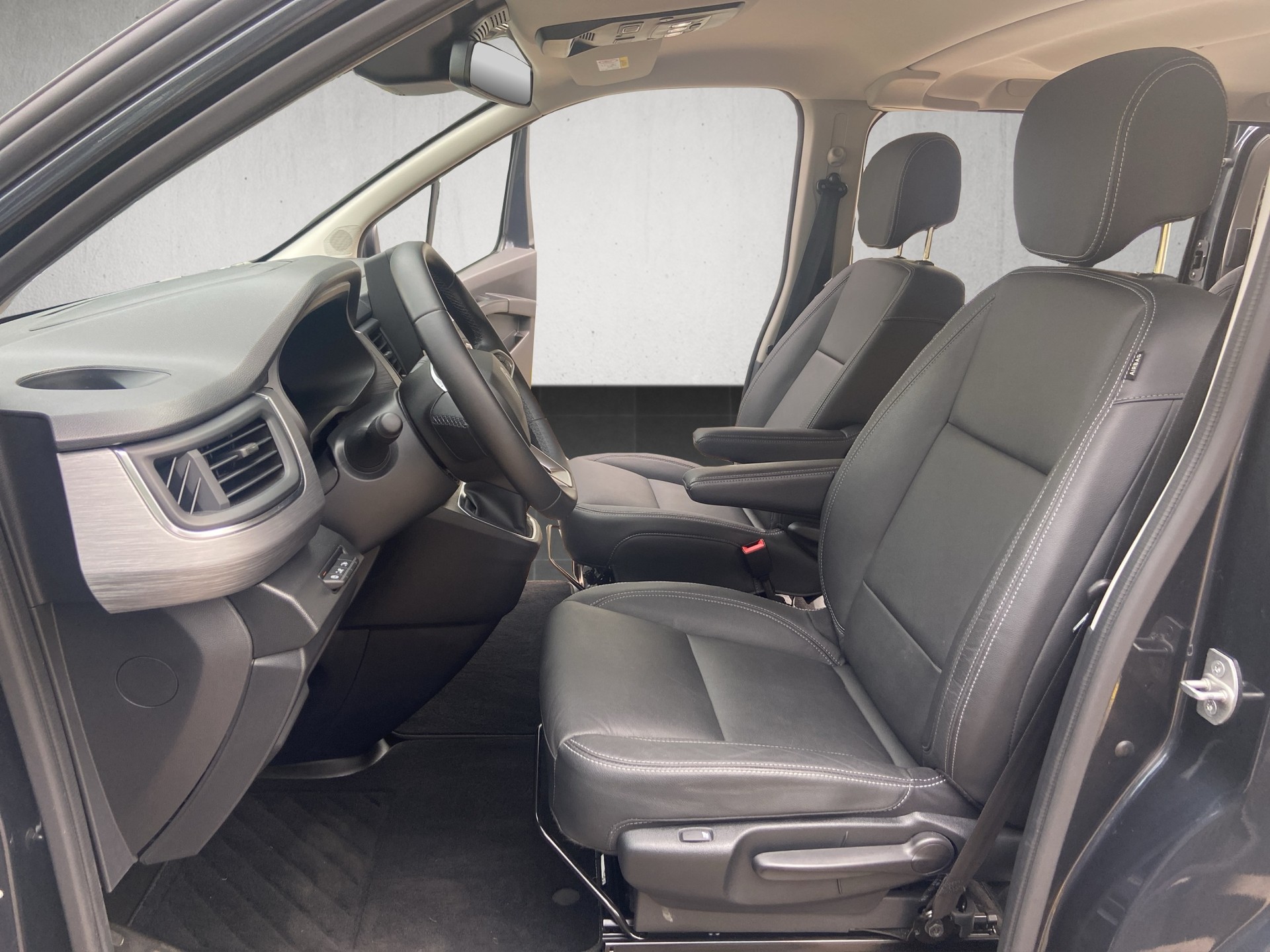 RENAULT Trafic Blue dCi 170 Spaceclass EDC-image-9
