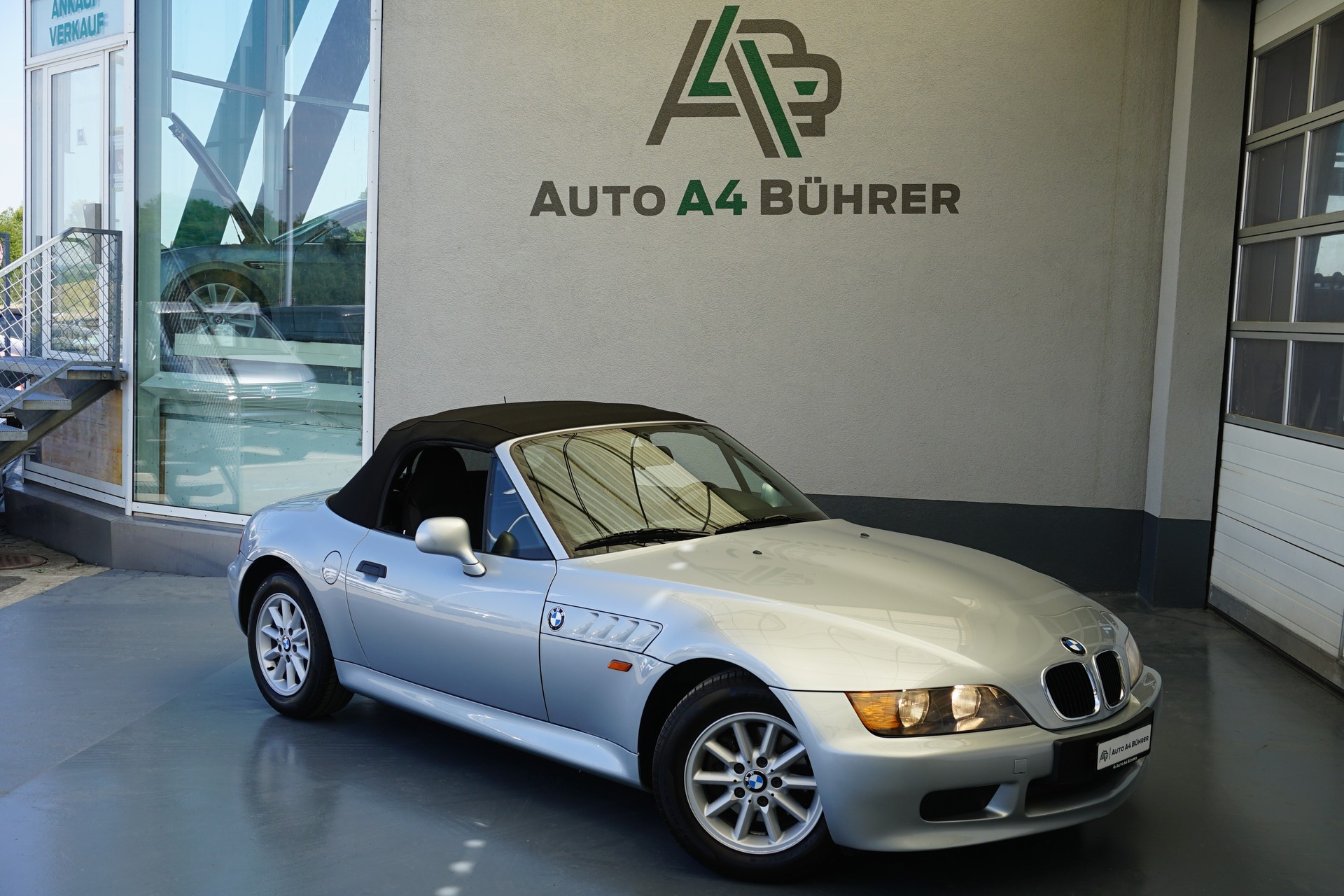 BMW Z3 1.9i Roadster Handschalter !! sehr gepflegt!!-image-2
