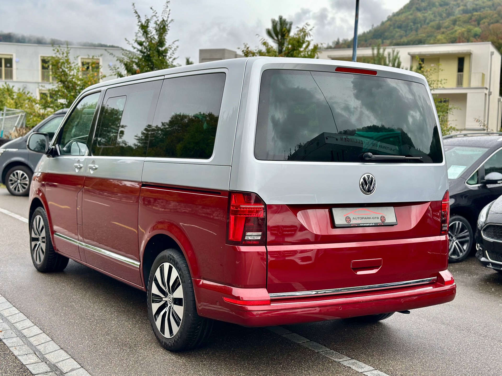 VW T6.1 Multivan 2.0 TDI Highline Liberty 4Motion DSG-image-5