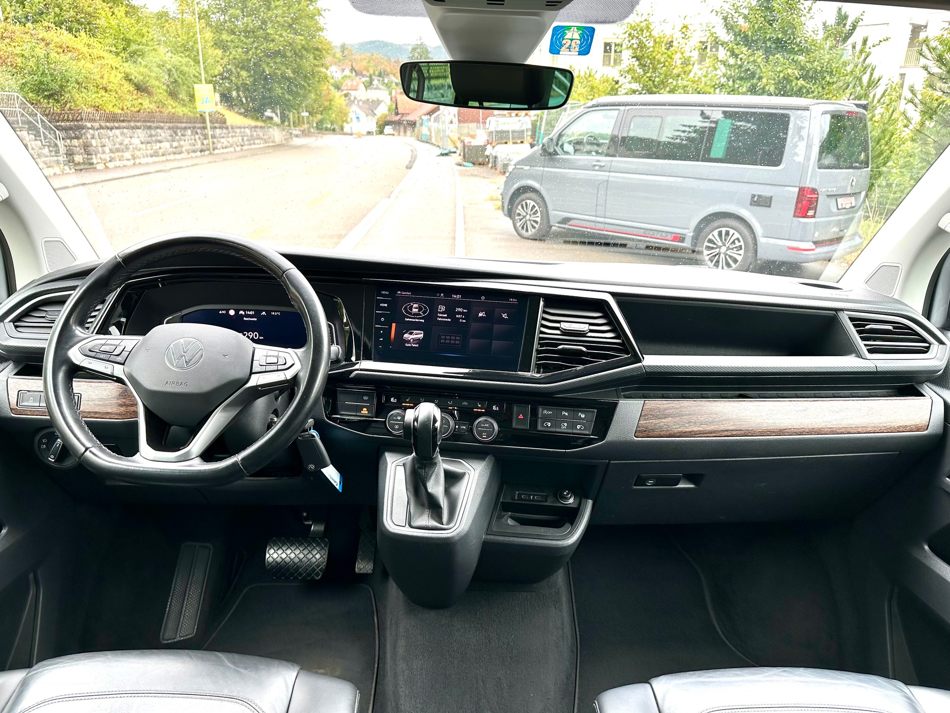 VW T6.1 Multivan 2.0 TDI Highline Liberty 4Motion DSG-image-13