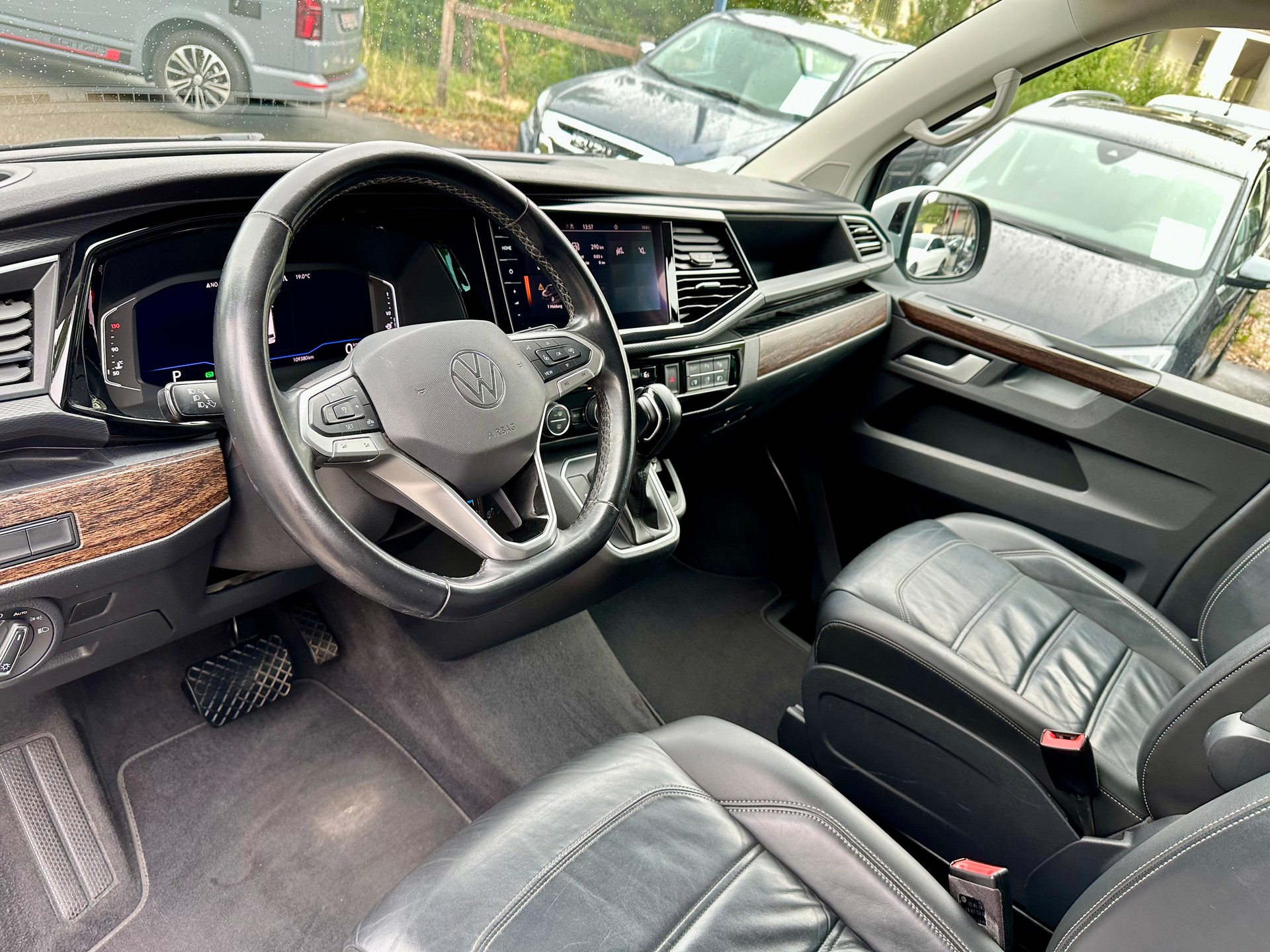 VW T6.1 Multivan 2.0 TDI Highline Liberty 4Motion DSG-image-8
