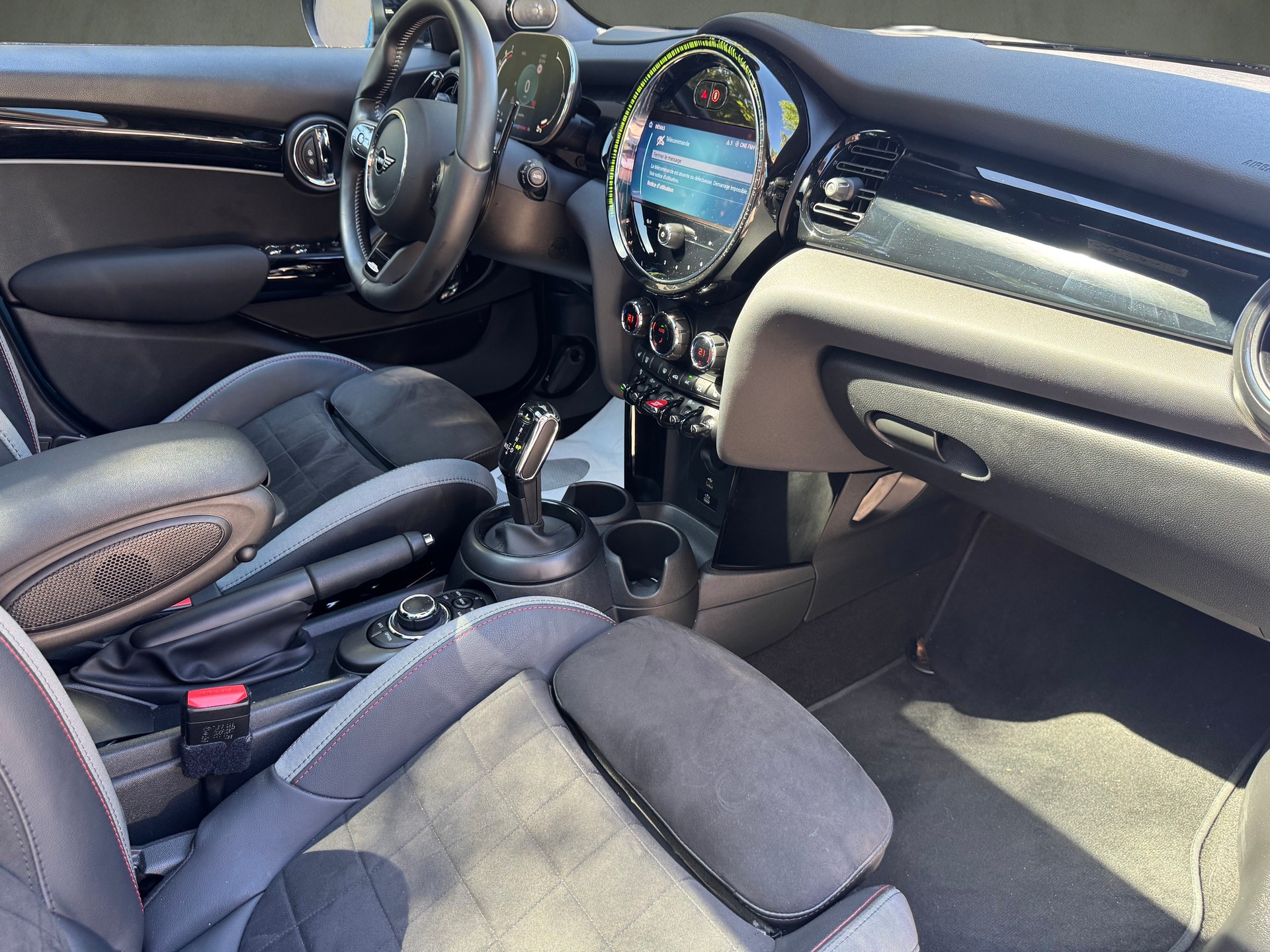 MINI Cooper S Trafalgar Edition Steptronic DKG-image-18