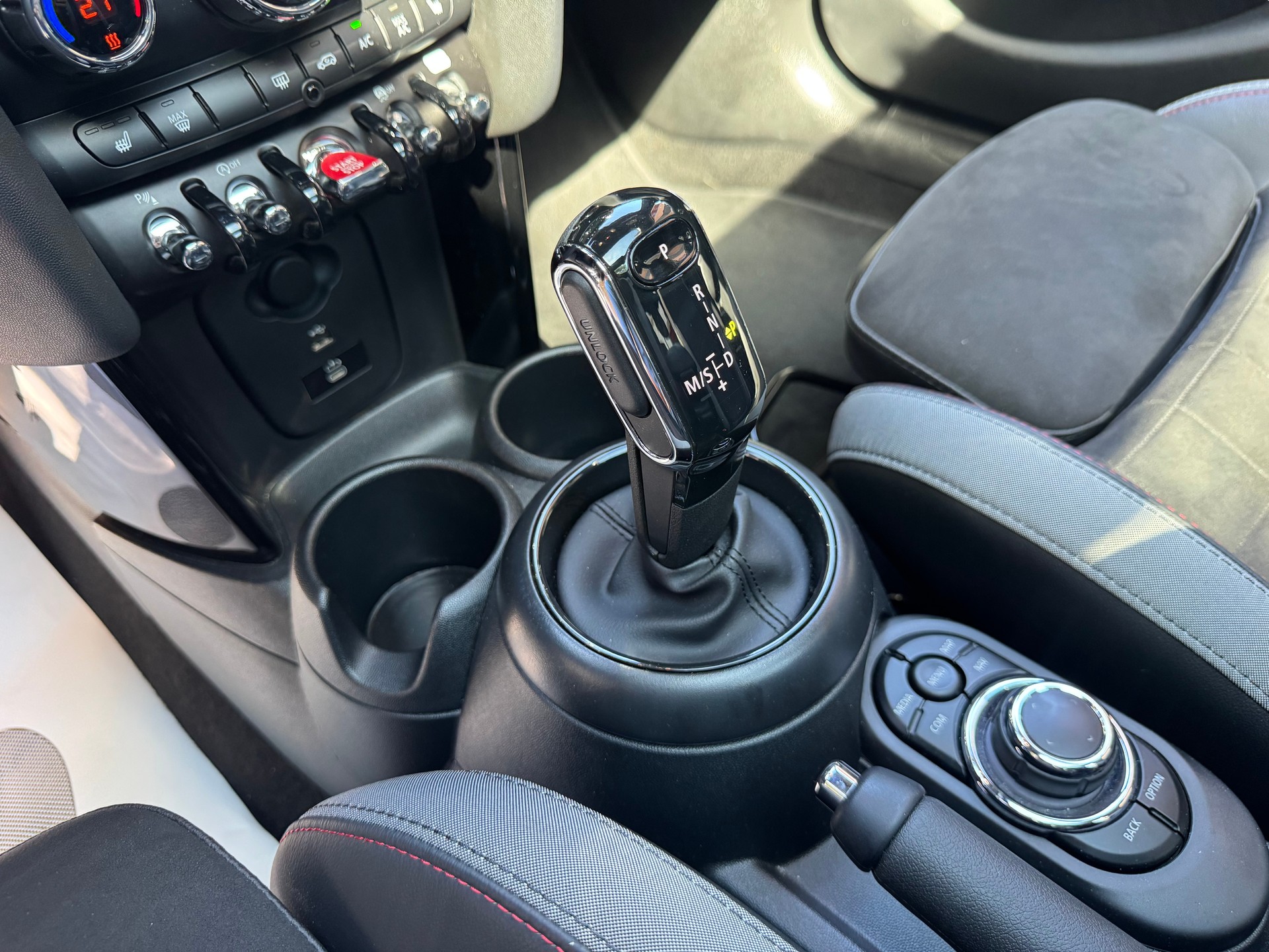 MINI Cooper S Trafalgar Edition Steptronic DKG-image-15