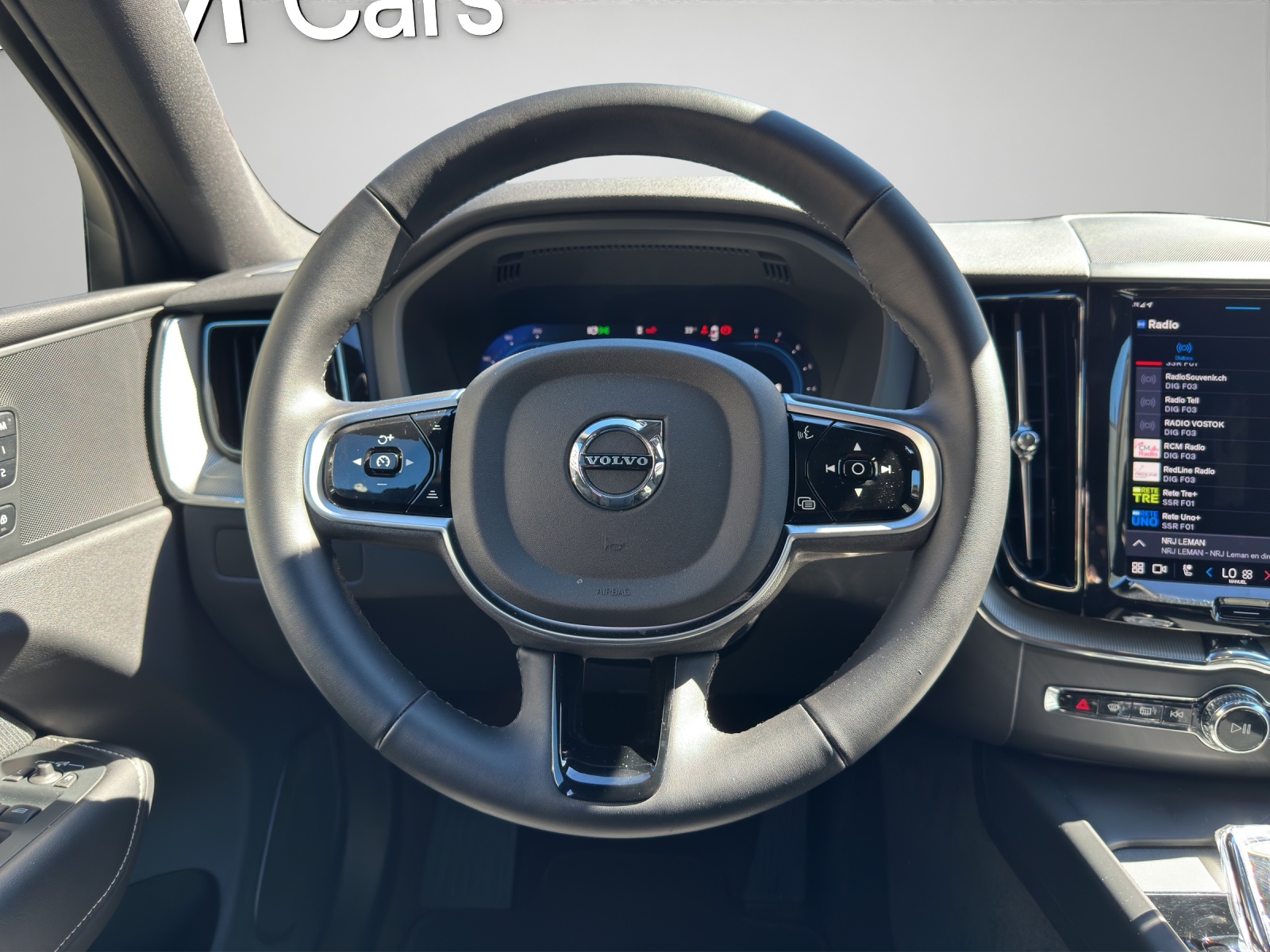 VOLVO XC60 2.0 B5 MH Plus Dark AWD-image-7