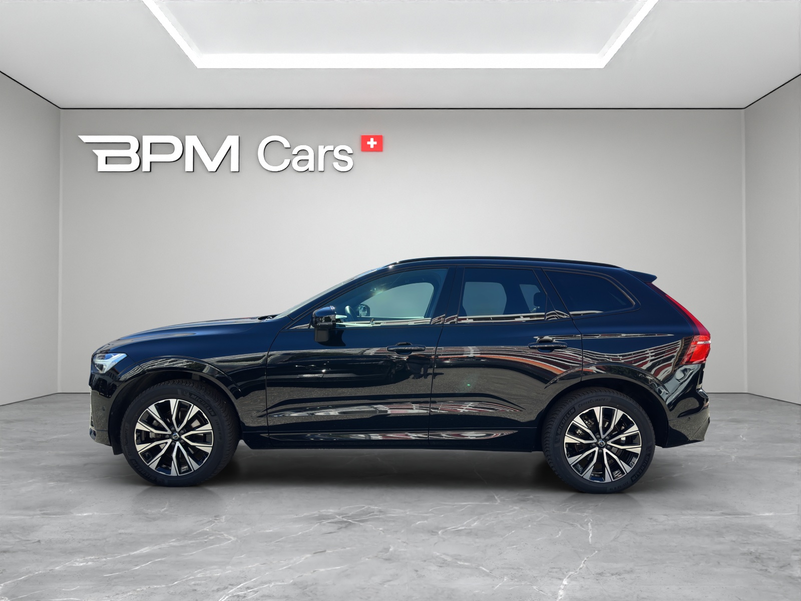 VOLVO XC60 2.0 B5 MH Plus Dark AWD-image-15