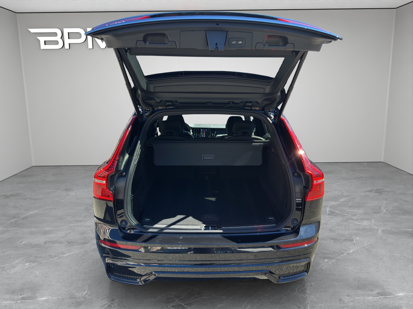 VOLVO XC60 2.0 B5 MH Plus Dark AWD-image-13