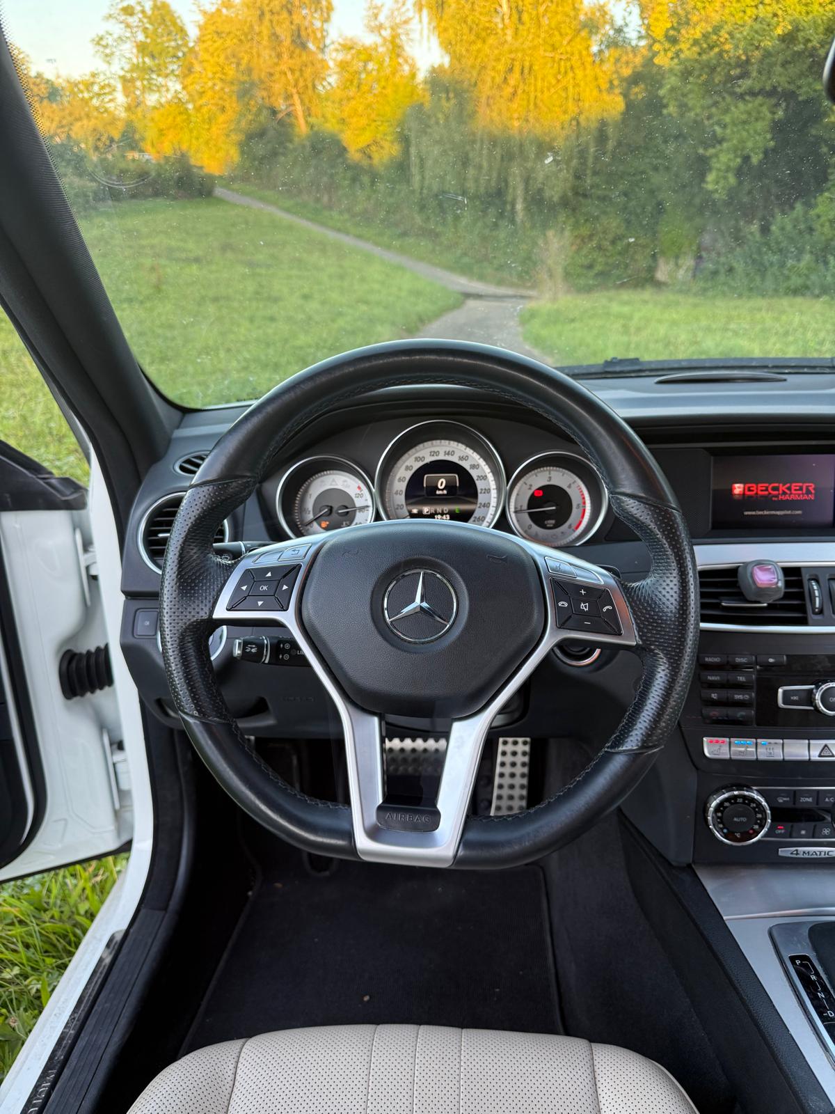 MERCEDES-BENZ C 250 CDI AMG Avantgarde 4Matic 7G-Tronic-image-21