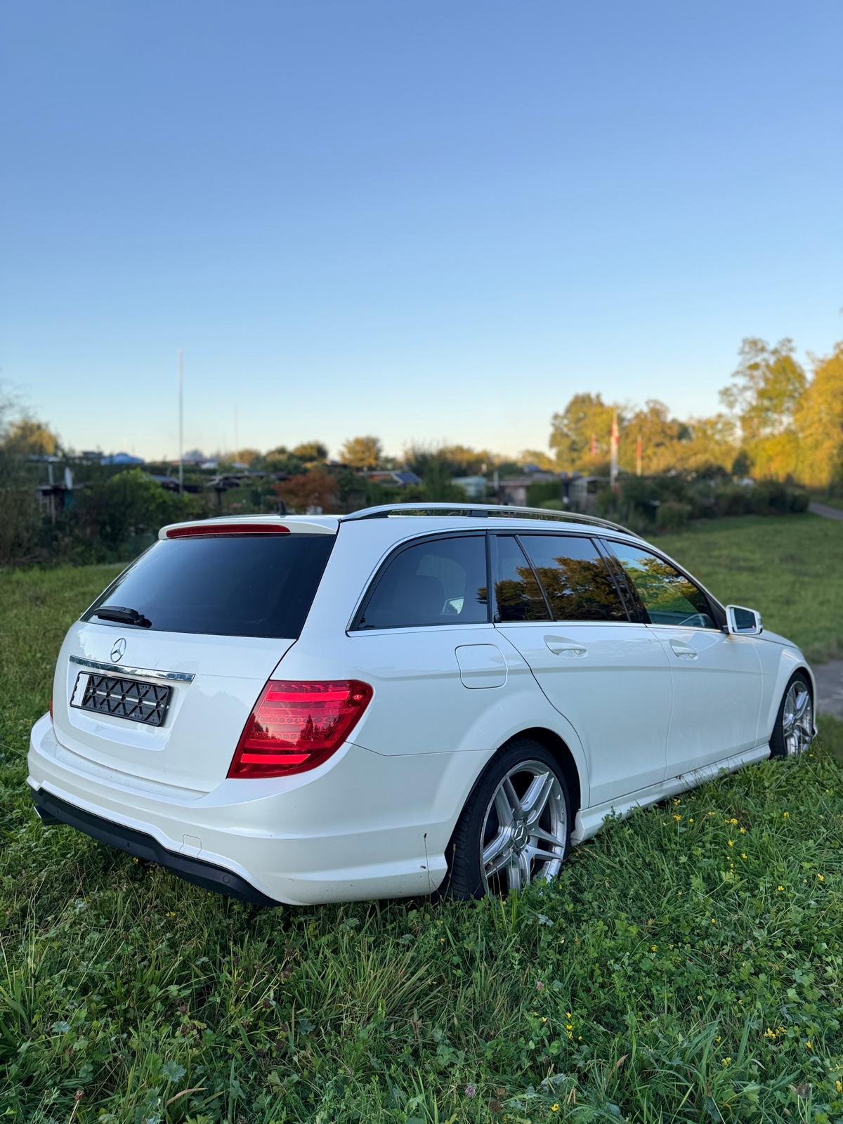 MERCEDES-BENZ C 250 CDI AMG Avantgarde 4Matic 7G-Tronic-image-11
