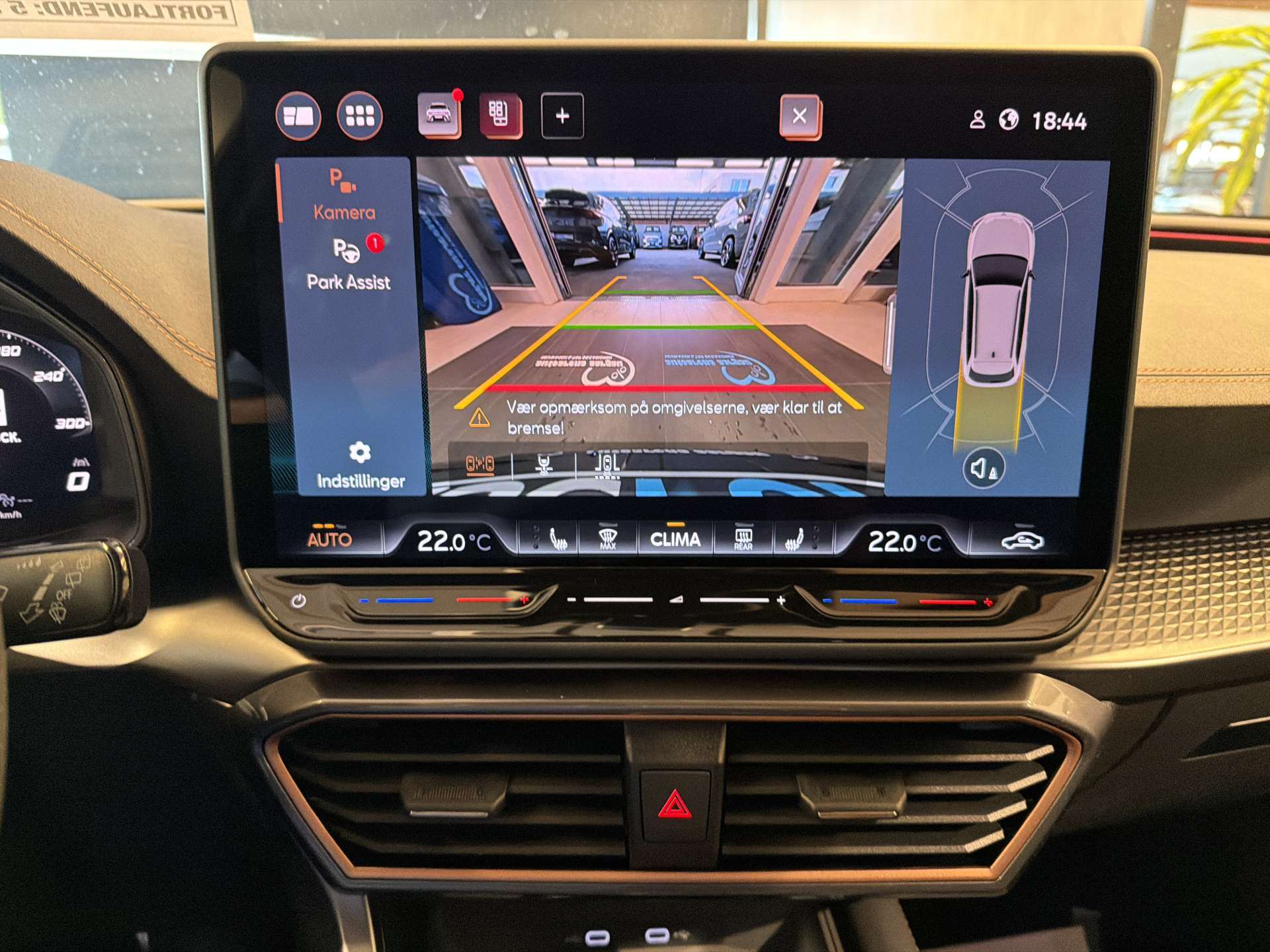 CUPRA LEON ST 2.0 TSi VZ 333PS 4Drive DSG-Automat-image-9