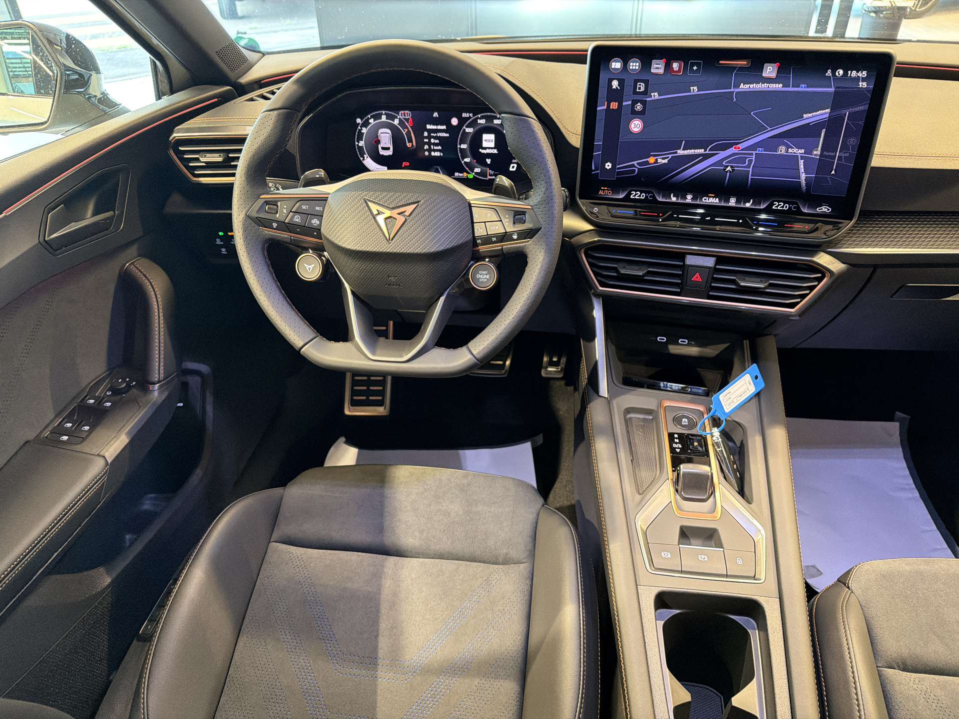 CUPRA LEON ST 2.0 TSi VZ 333PS 4Drive DSG-Automat-image-4