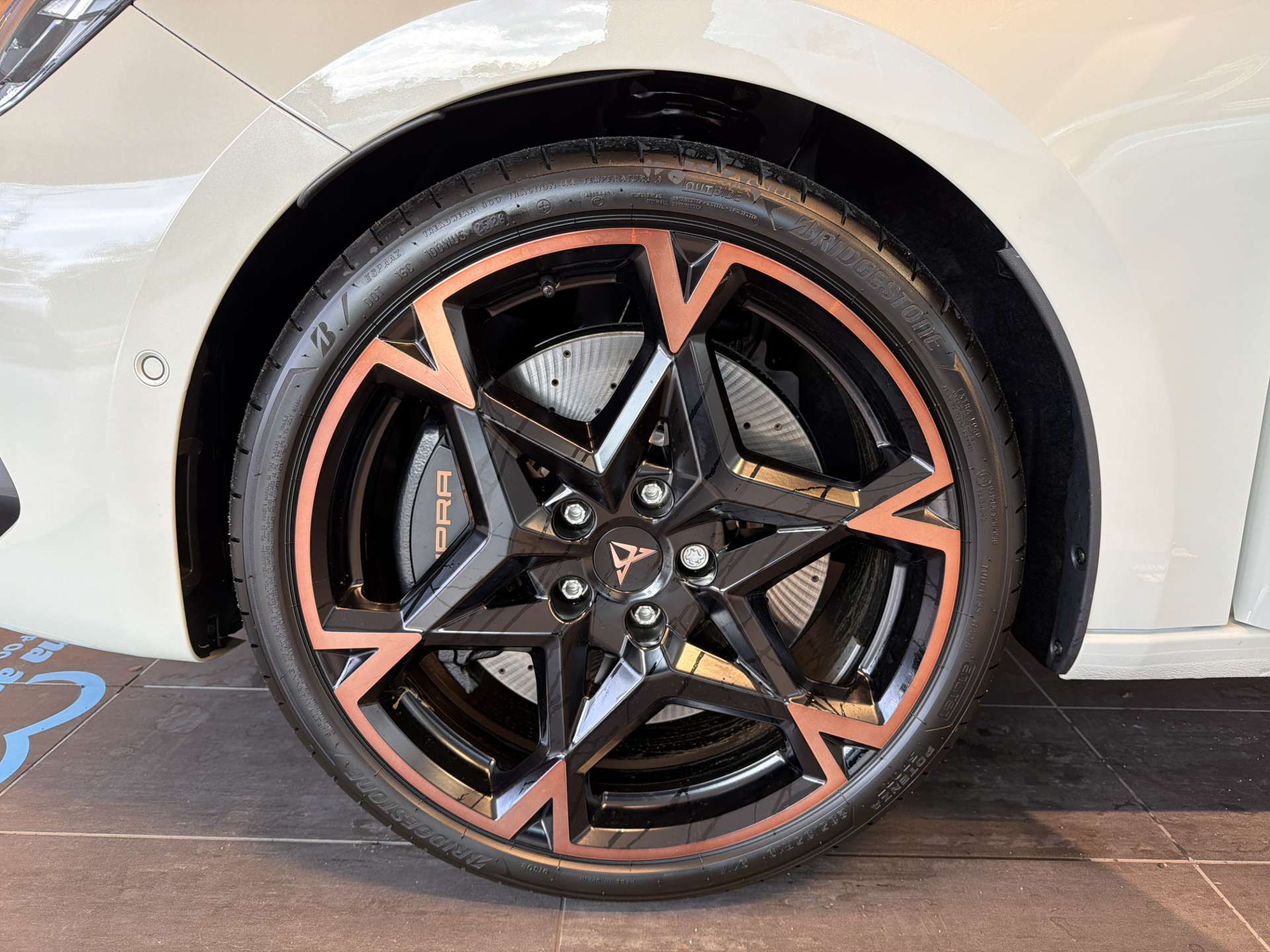 CUPRA LEON ST 2.0 TSi VZ 333PS 4Drive DSG-Automat-image-8