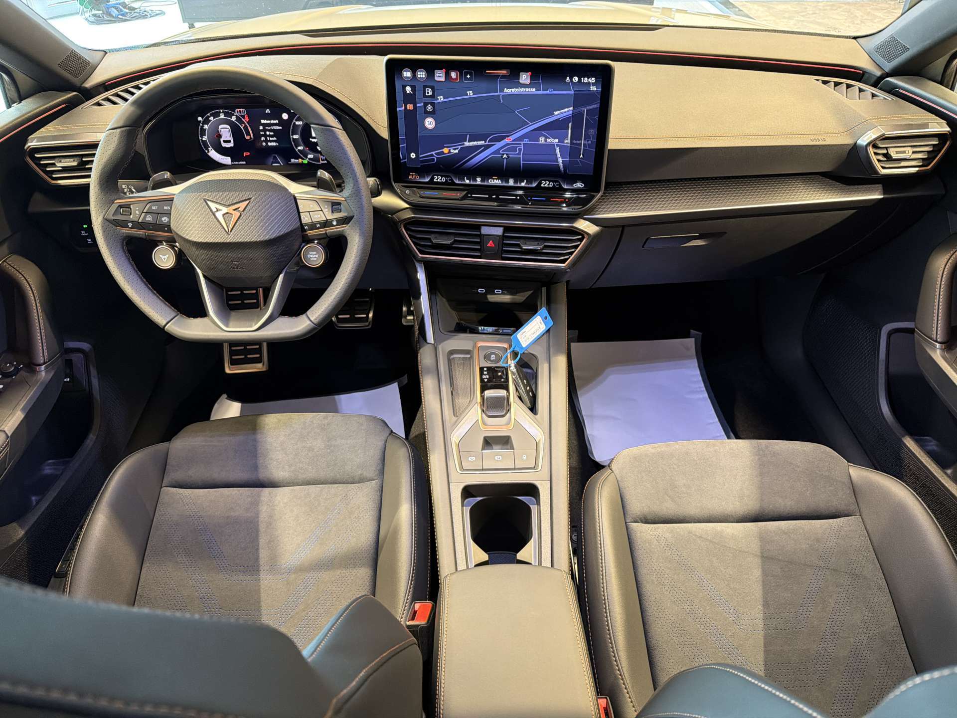 CUPRA LEON ST 2.0 TSi VZ 333PS 4Drive DSG-Automat-image-14