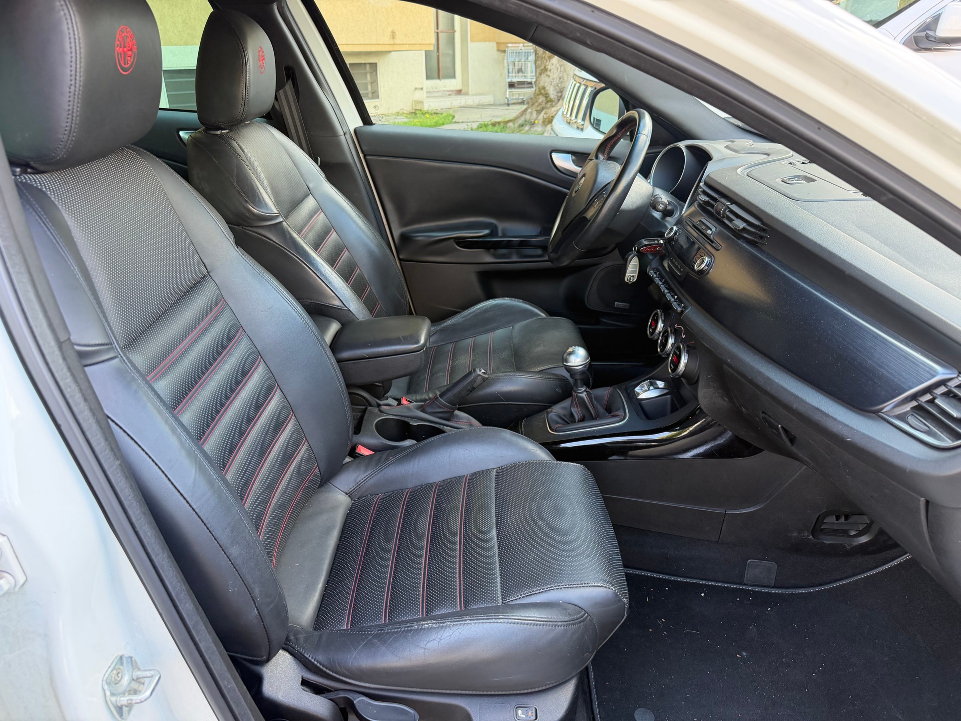 ALFA ROMEO Giulietta 1750 TBi Quadrifoglio Verde-image-10
