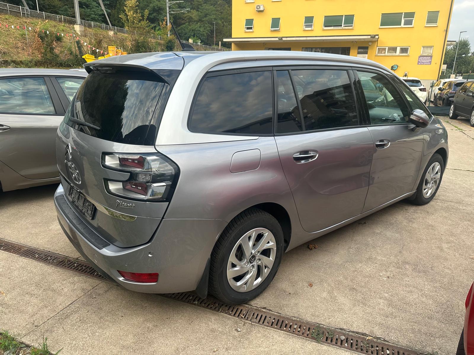 CITROEN C4 Picasso 2. OHDi-image-4