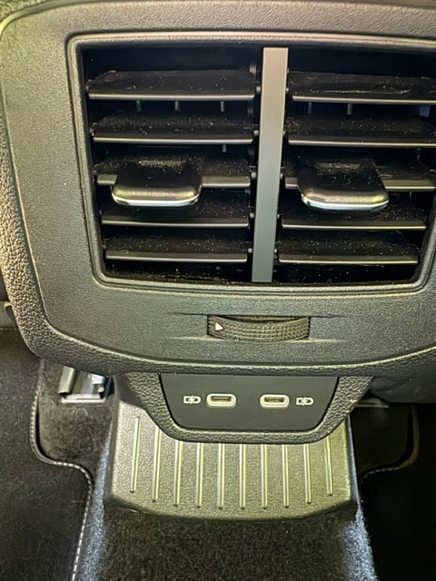 VW T-Roc 2.0 TSI R DSG 4Motion-image-17