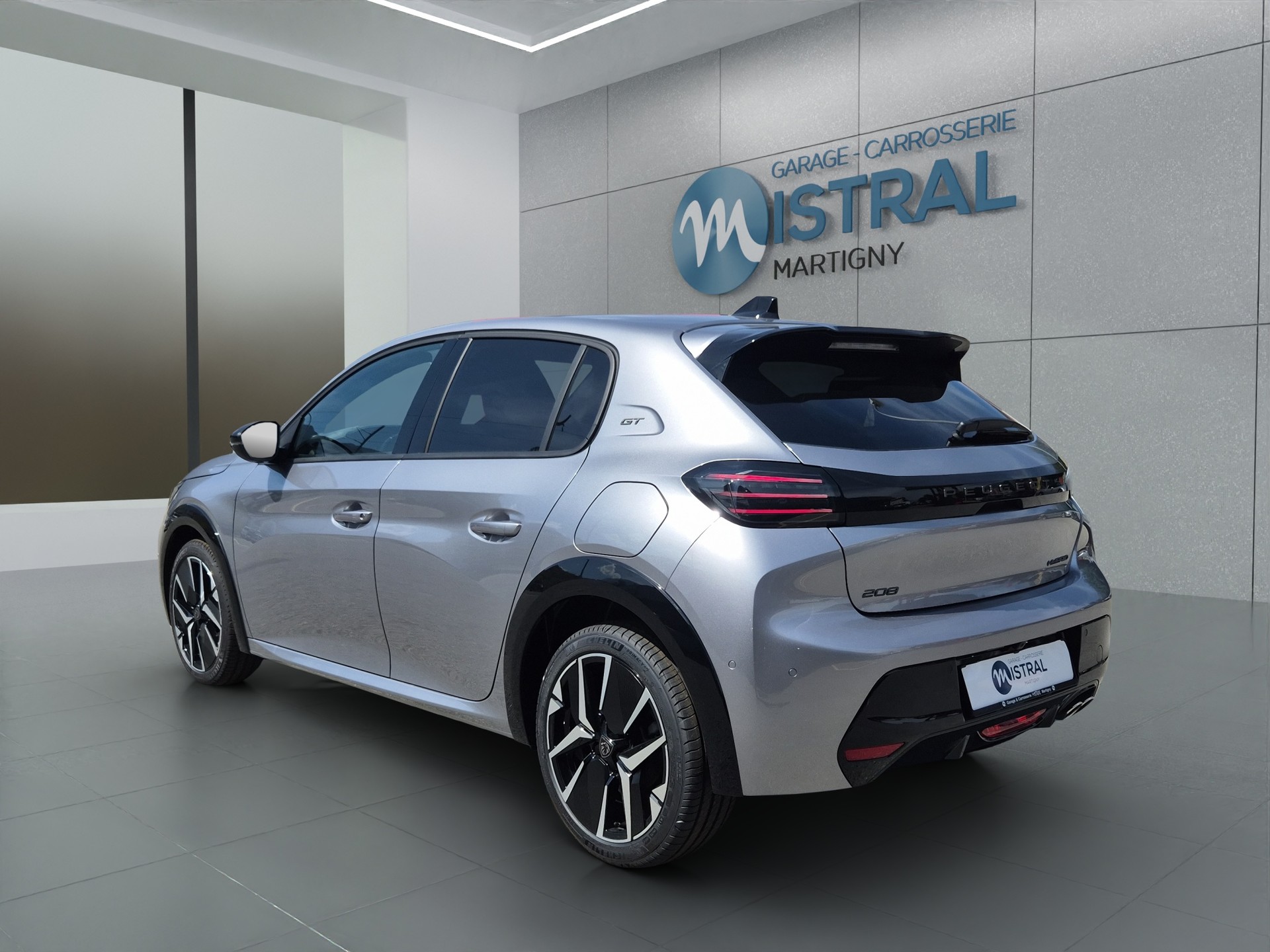 PEUGEOT 208 1.2 Hybrid 145 GT Exclusive-image-2