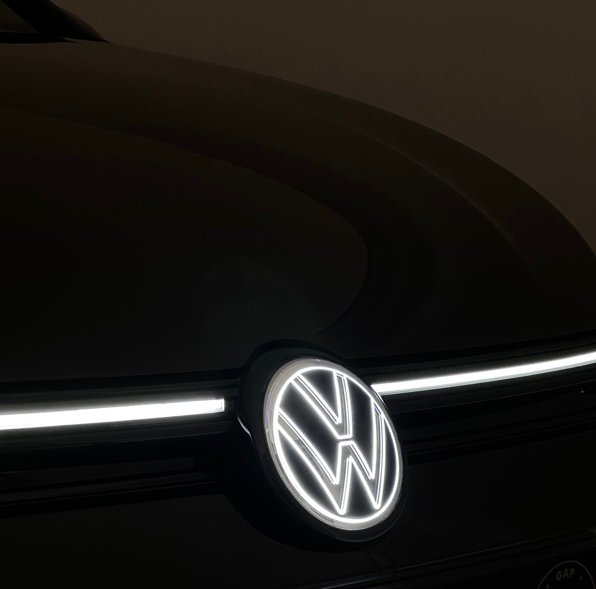 VW Golf 8.5 Model 2.0 TDI R-Line DSG / Panoramadach / Leasing ab 399.--image-4