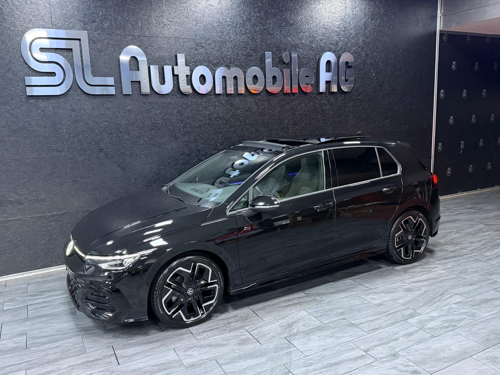 VW Golf 8.5 Model 2.0 TDI R-Line DSG / Panoramadach / Leasing ab 399.--image-3